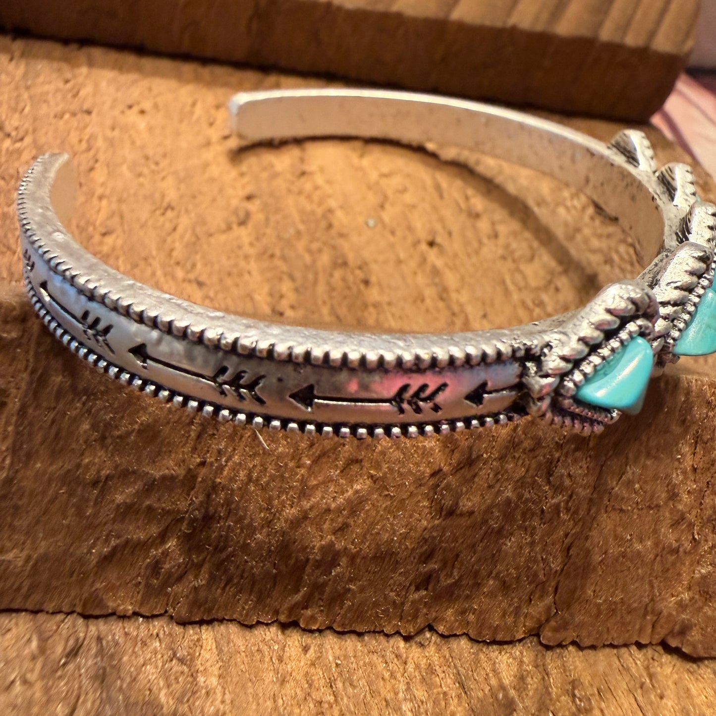 Navajo Style Natural Turquoise Stone Mixed Metals Bangle Bracelet Silver Elegant