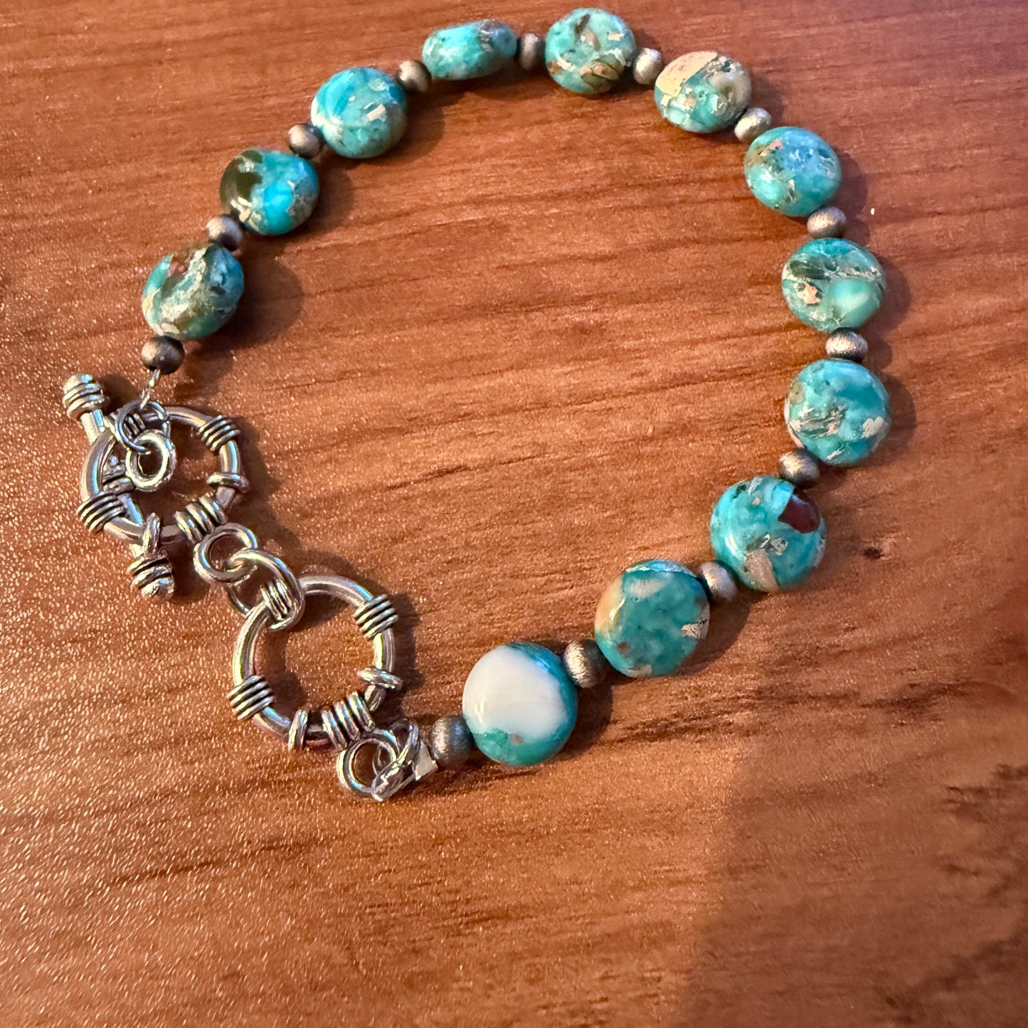 Navajo Style Round Turquoise Stone Adjustable Bead Bracelet Silver Plated Silver Elegant