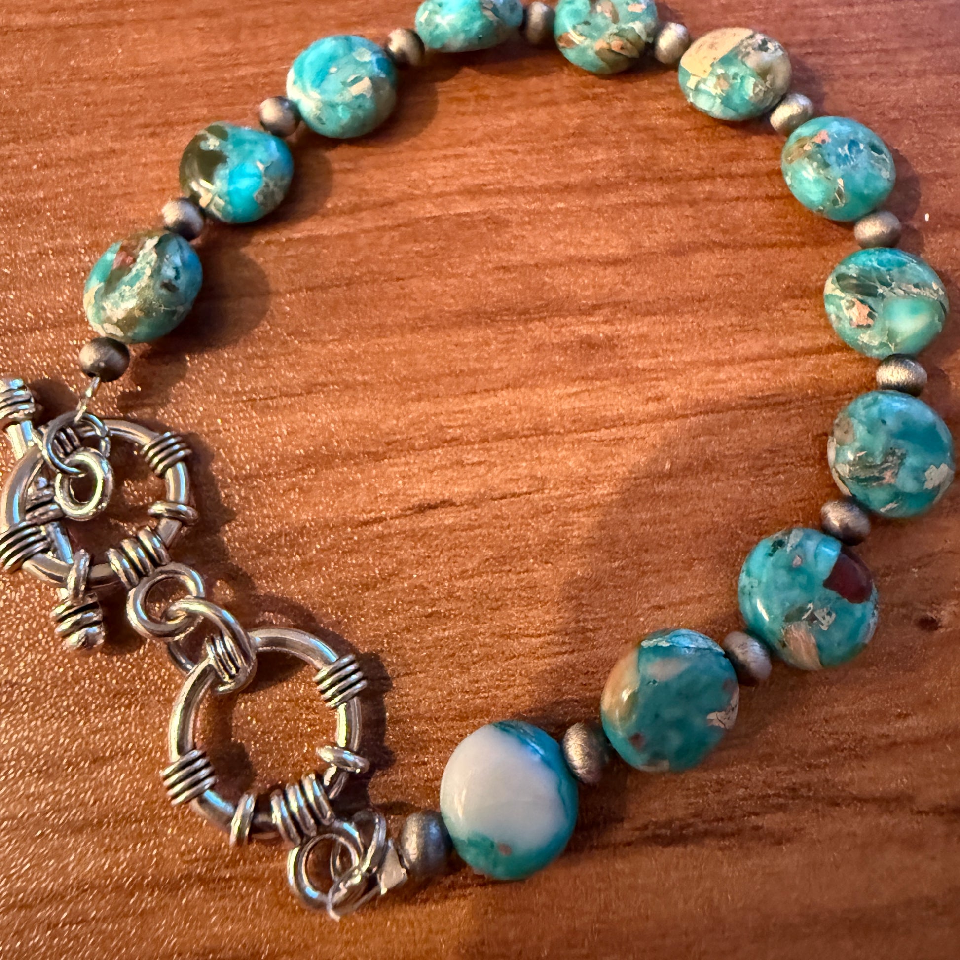 Navajo Style Round Turquoise Stone Adjustable Bead Bracelet Silver Plated Silver Elegant