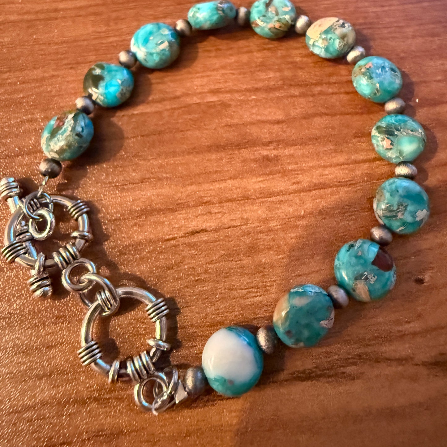 Navajo Style Round Turquoise Stone Adjustable Bead Bracelet Silver Plated Silver Elegant
