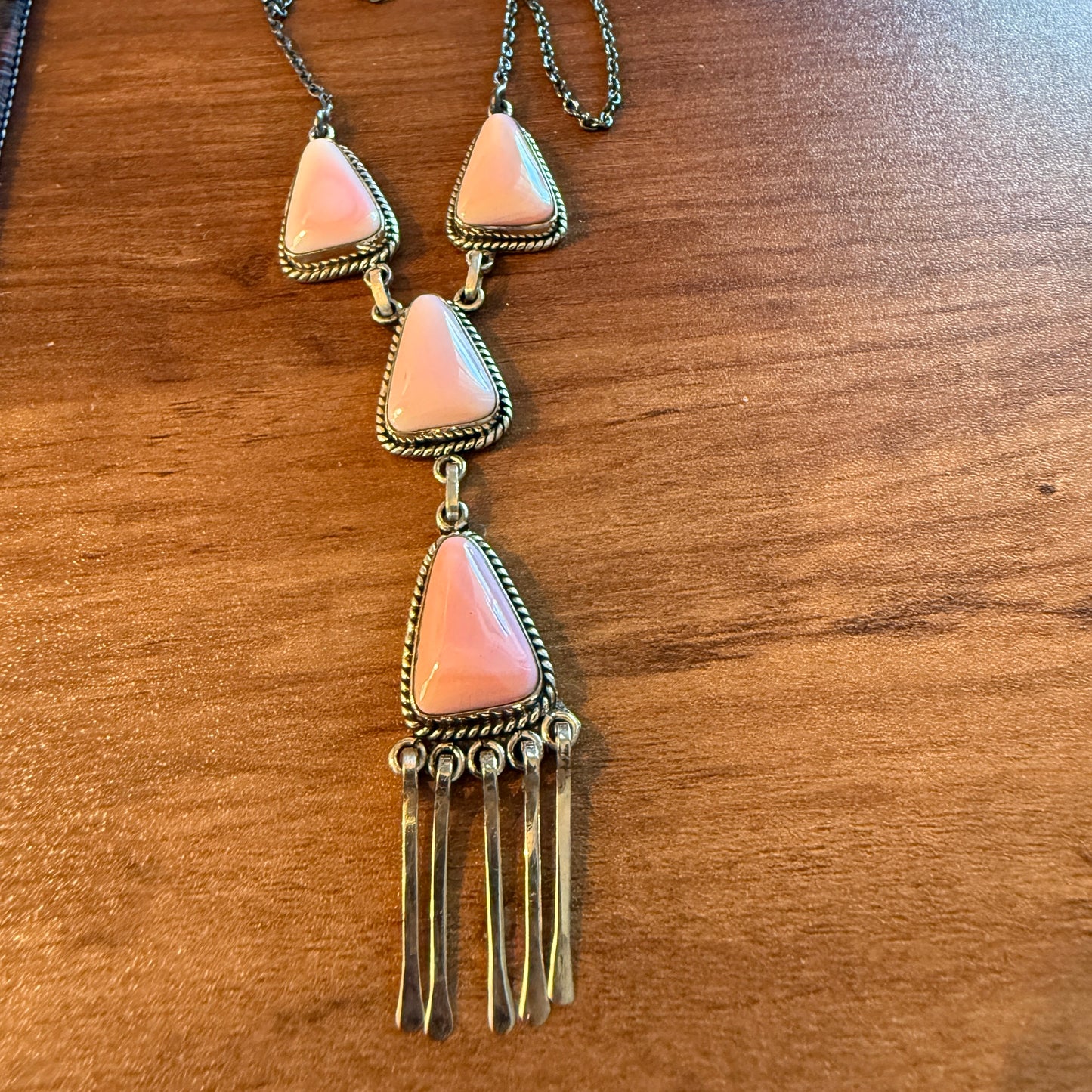 Handcrafted Pink Conch Gemstone Lariat Necklace In Sterling Silver 18 Inch Chain Wild West Boho