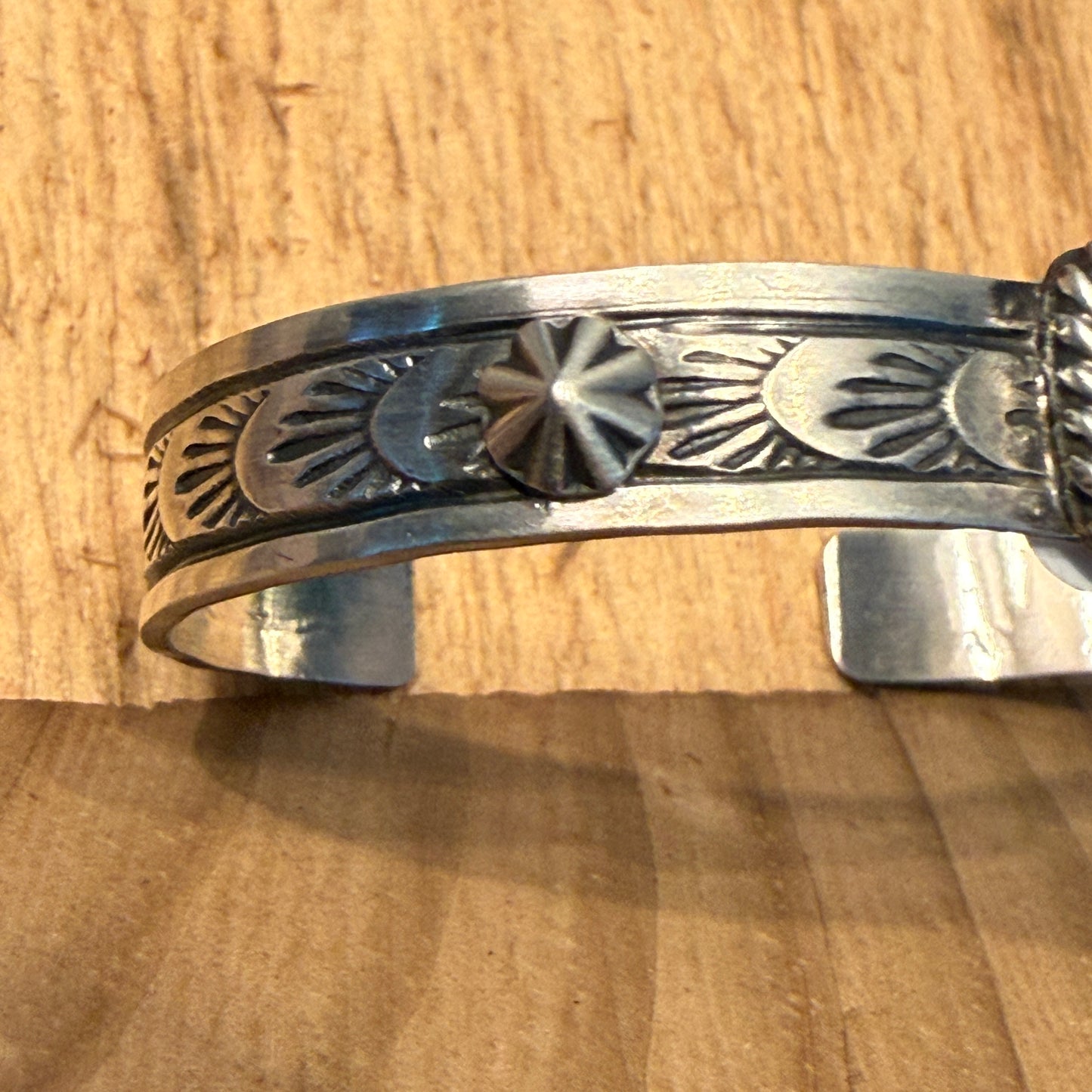 Rick Enriquez Signed Navajo Style Pink Conch Gemstone Sterling Silver Cuff Bangle Wild West Boho