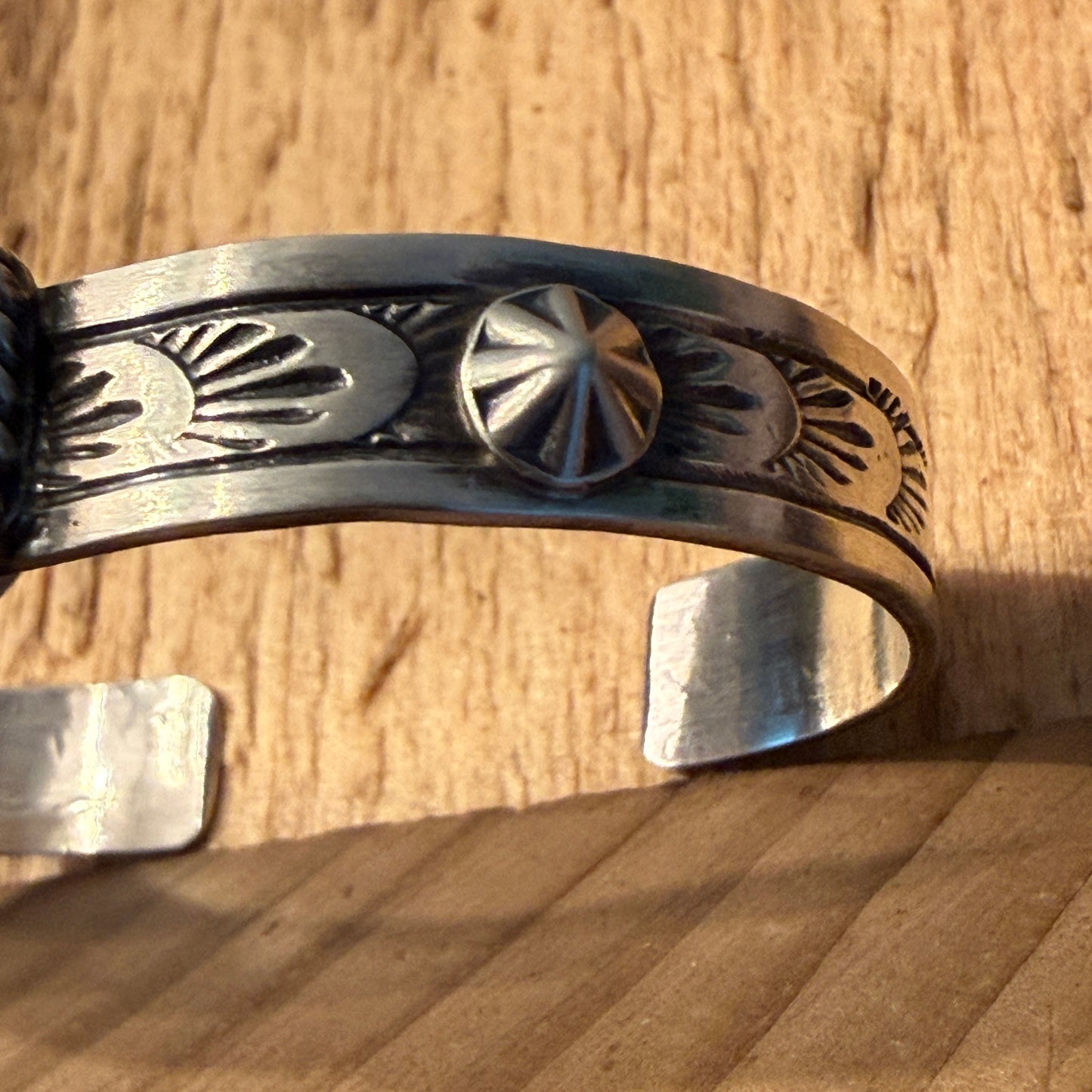 Rick Enriquez Signed Navajo Style Pink Conch Gemstone Sterling Silver Cuff Bangle Wild West Boho