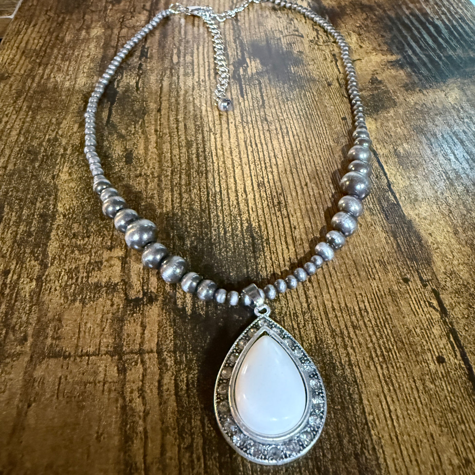 Handcrafted Navajo Style Crystal White Turquoise Necklace 16 to 21 Inches Extender Wild West Boho
