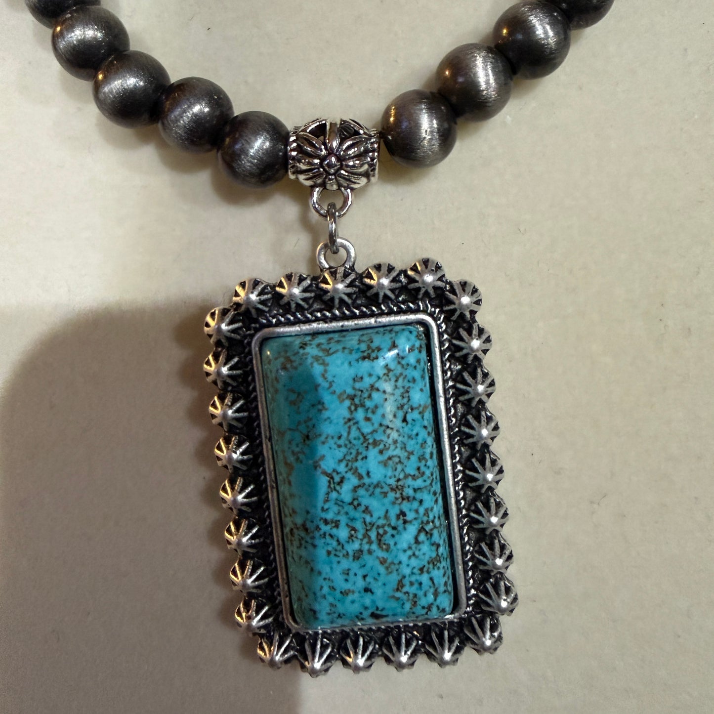 Navajo Style Turquoise Pendant 8mm Silver Tone Pearl Beads Necklace Wild West Boho