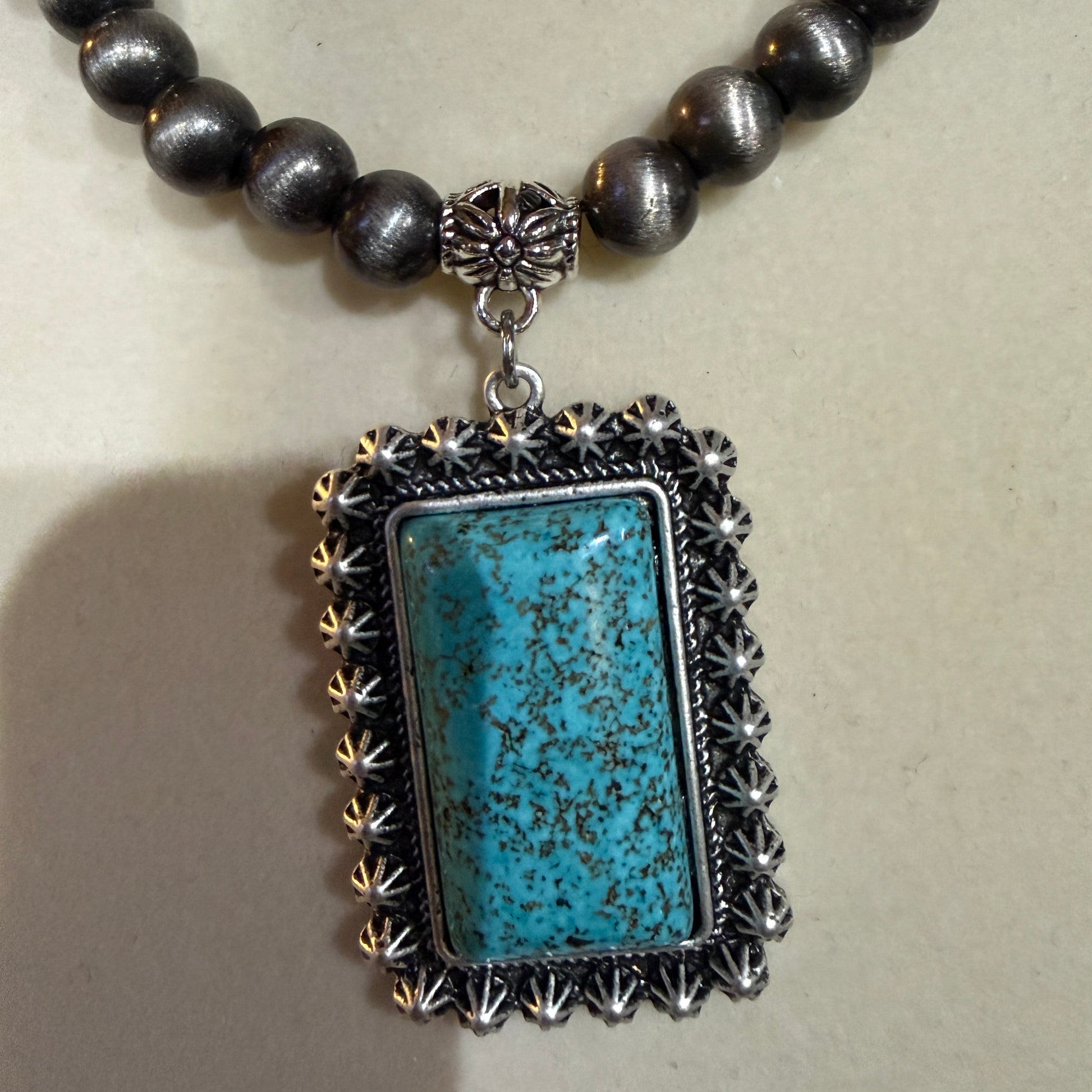 Navajo Style Turquoise Pendant 8mm Silver Tone Pearl Beads Necklace Wild West Boho