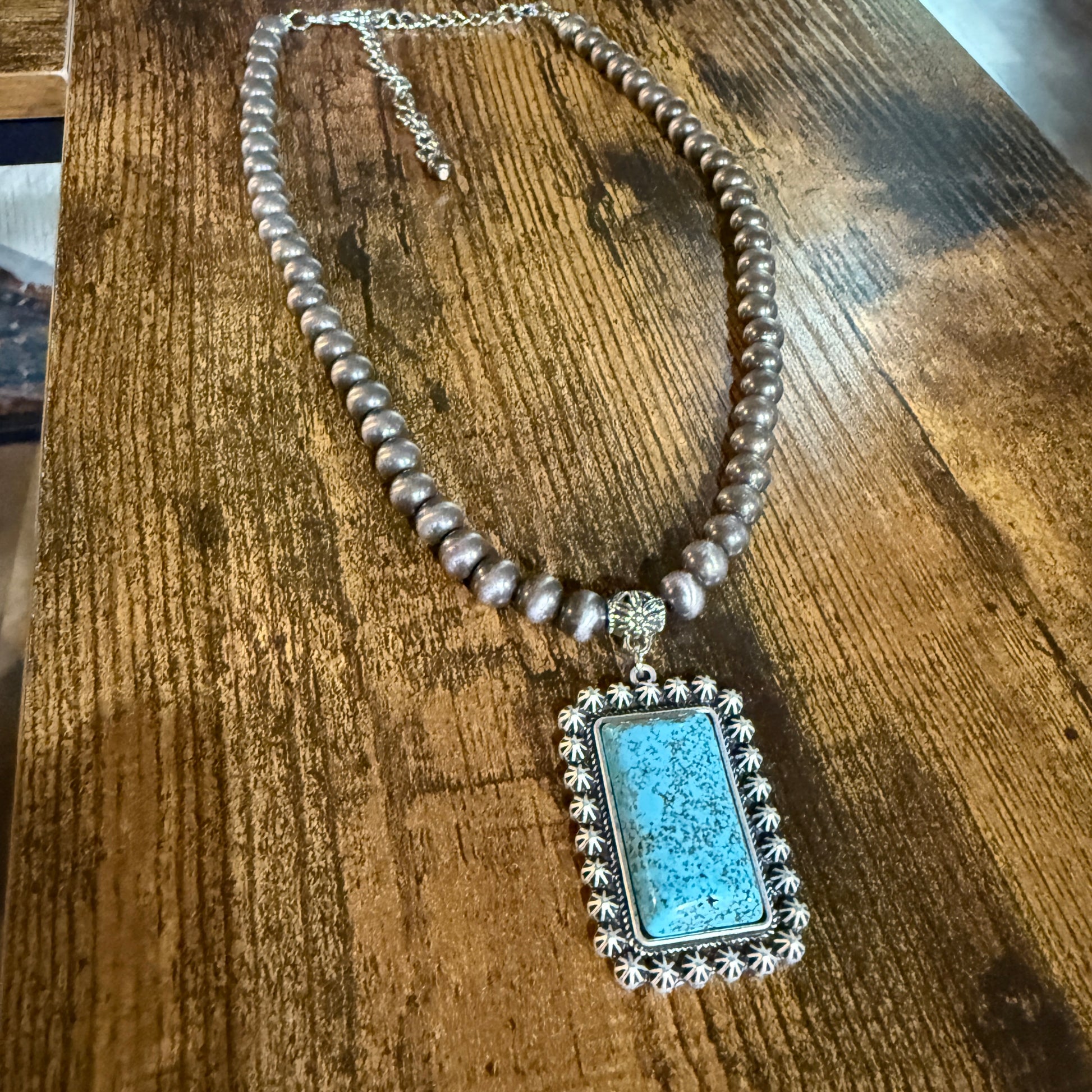 Navajo Style Turquoise Pendant 8mm Silver Tone Pearl Beads Necklace Wild West Boho