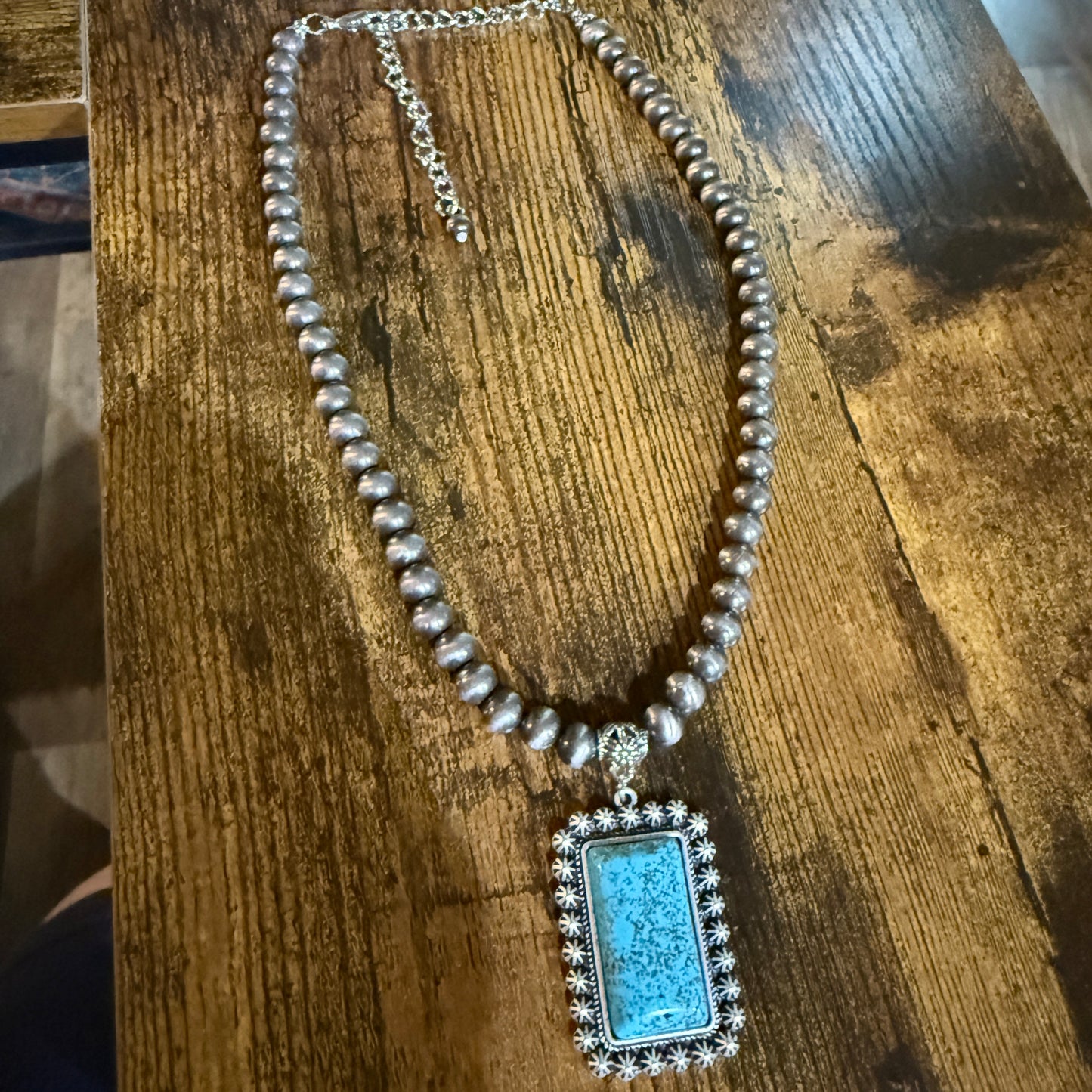 Navajo Style Turquoise Pendant 8mm Silver Tone Pearl Beads Necklace Wild West Boho