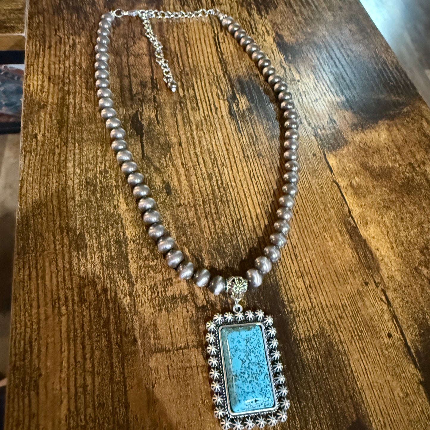 Navajo Style Turquoise Pendant 8mm Silver Tone Pearl Beads Necklace Wild West Boho