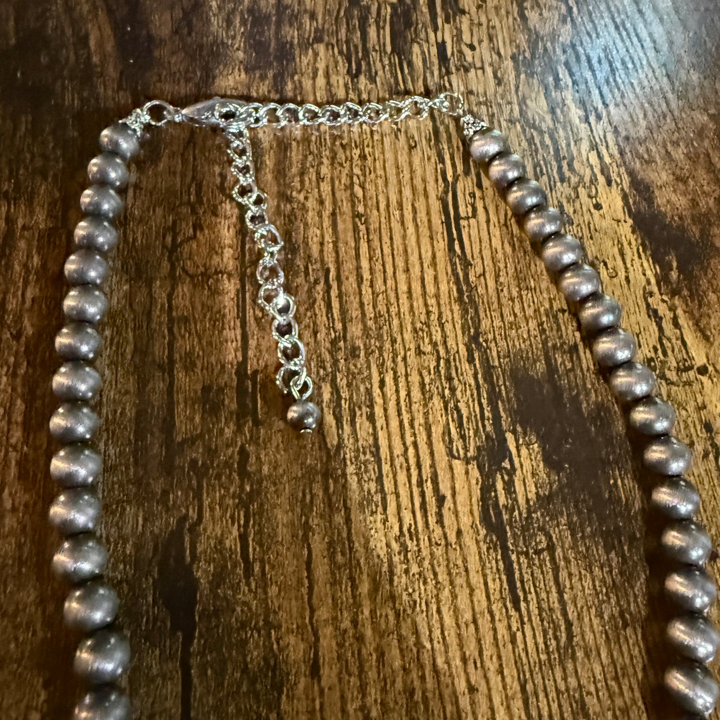 Navajo Style Turquoise Pendant 8mm Silver Tone Pearl Beads Necklace Wild West Boho