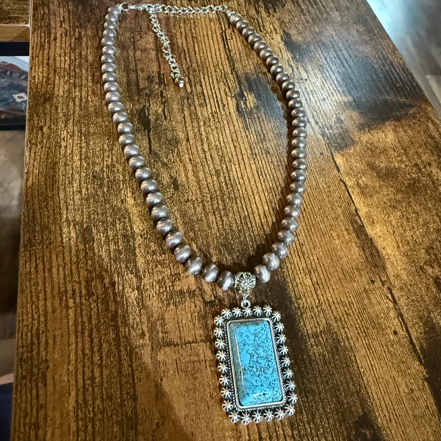 Navajo Style Turquoise Pendant 8mm Silver Tone Pearl Beads Necklace Wild West Boho