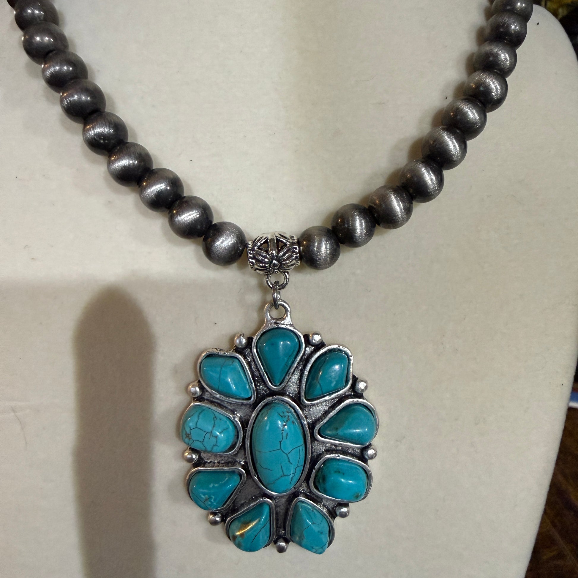 Handmade Navajo Style Turquoise Cluster Pendant 8mm Bead Necklace Wild West Boho