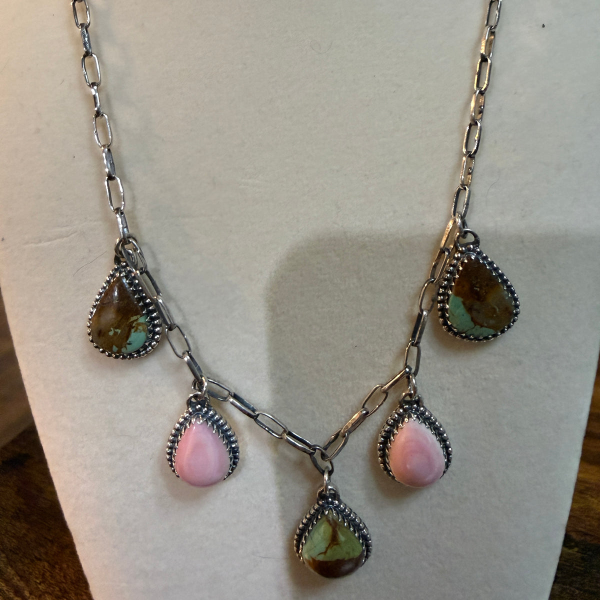 Southwestern No 8 Turquoise Gemstone Pink Conch Dahlia Lariat Necklace 20 Inch Wild West Boho