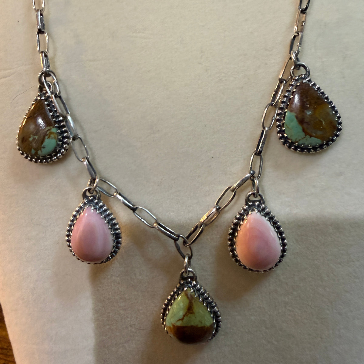 Southwestern No 8 Turquoise Gemstone Pink Conch Dahlia Lariat Necklace 20 Inch Wild West Boho