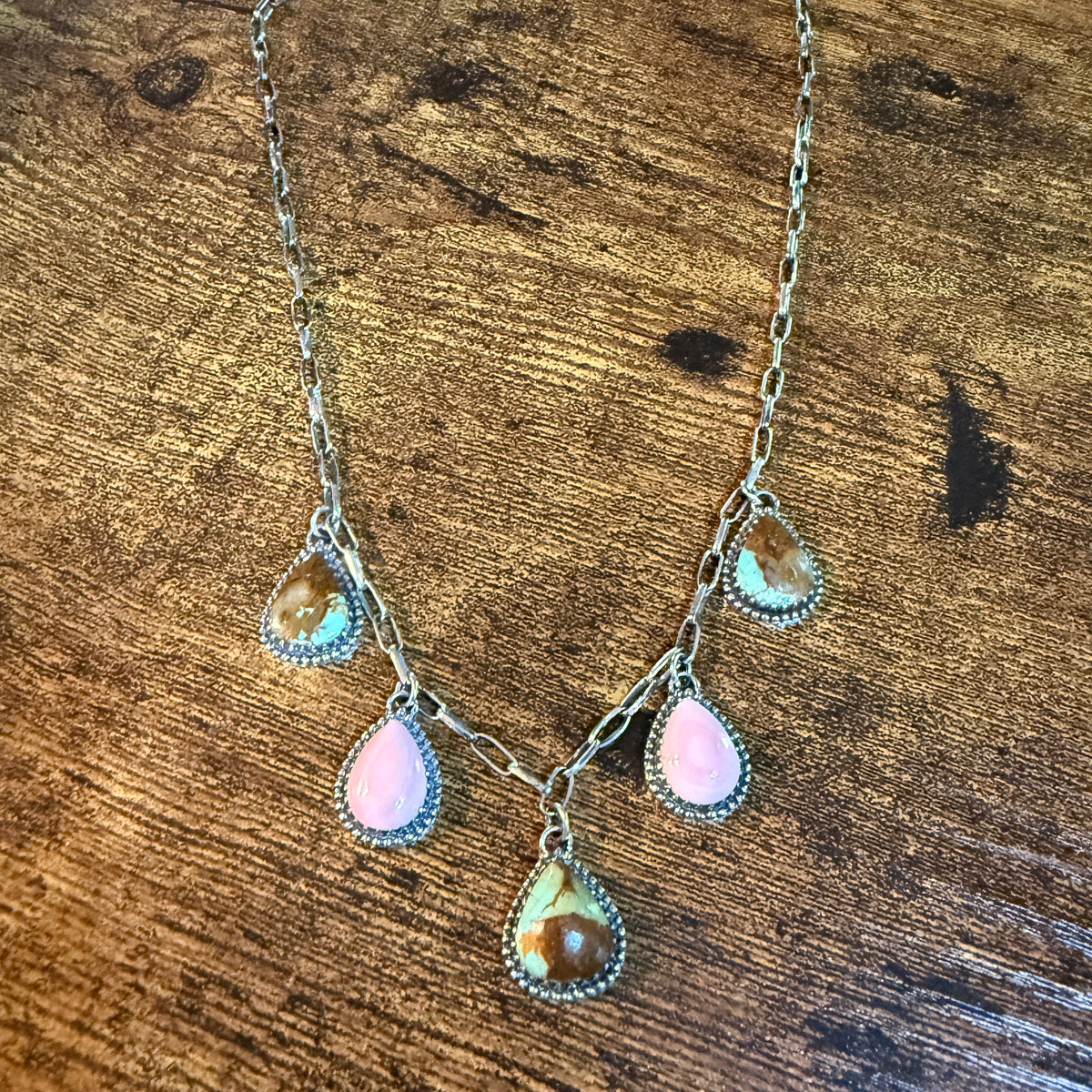 Southwestern No 8 Turquoise Gemstone Pink Conch Dahlia Lariat Necklace 20 Inch Wild West Boho