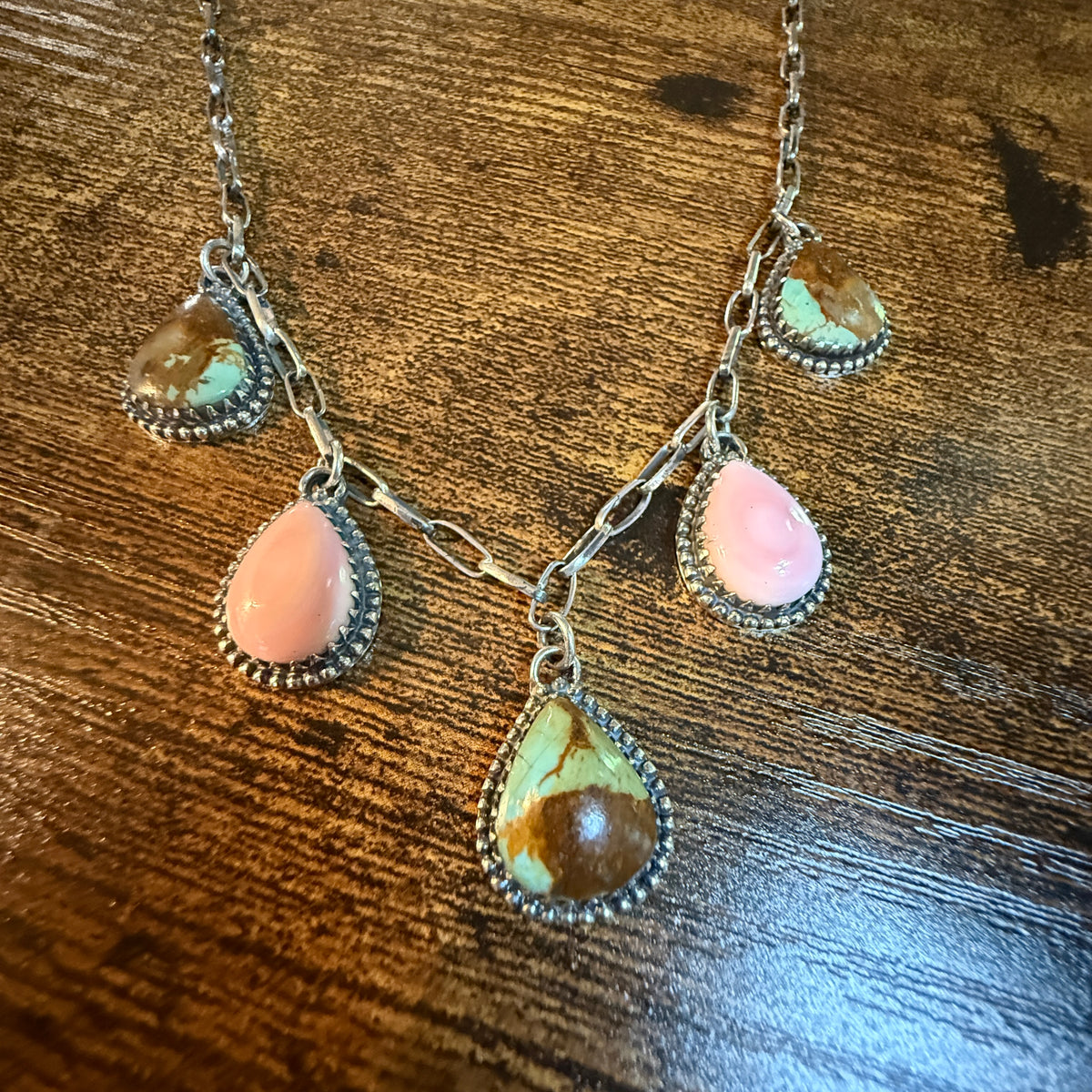Southwestern No 8 Turquoise Gemstone Pink Conch Dahlia Lariat Necklace 20 Inch Wild West Boho