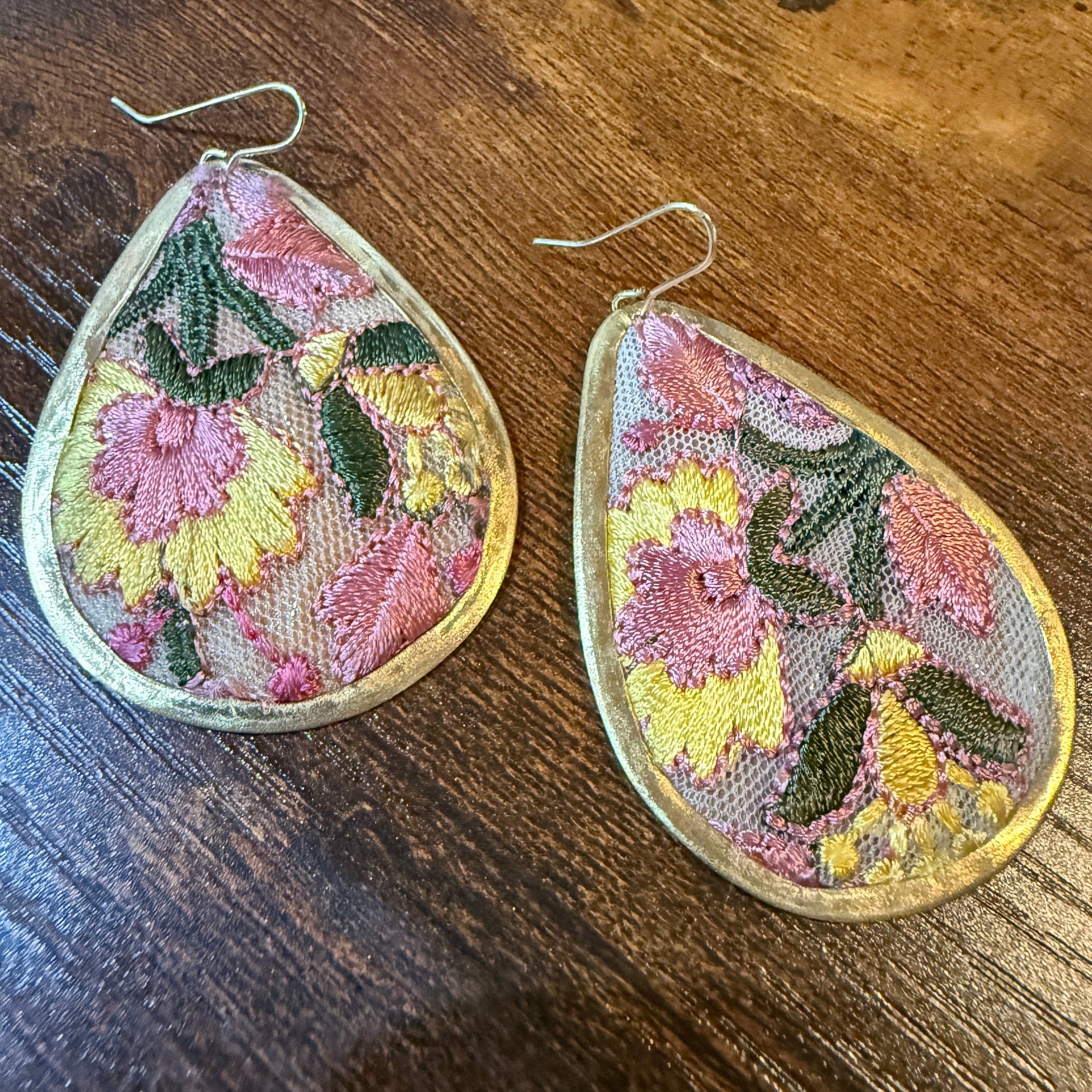 Pastel Embroidered Floral Drop Earrings Gold Tone Teardrop Wild West Boho