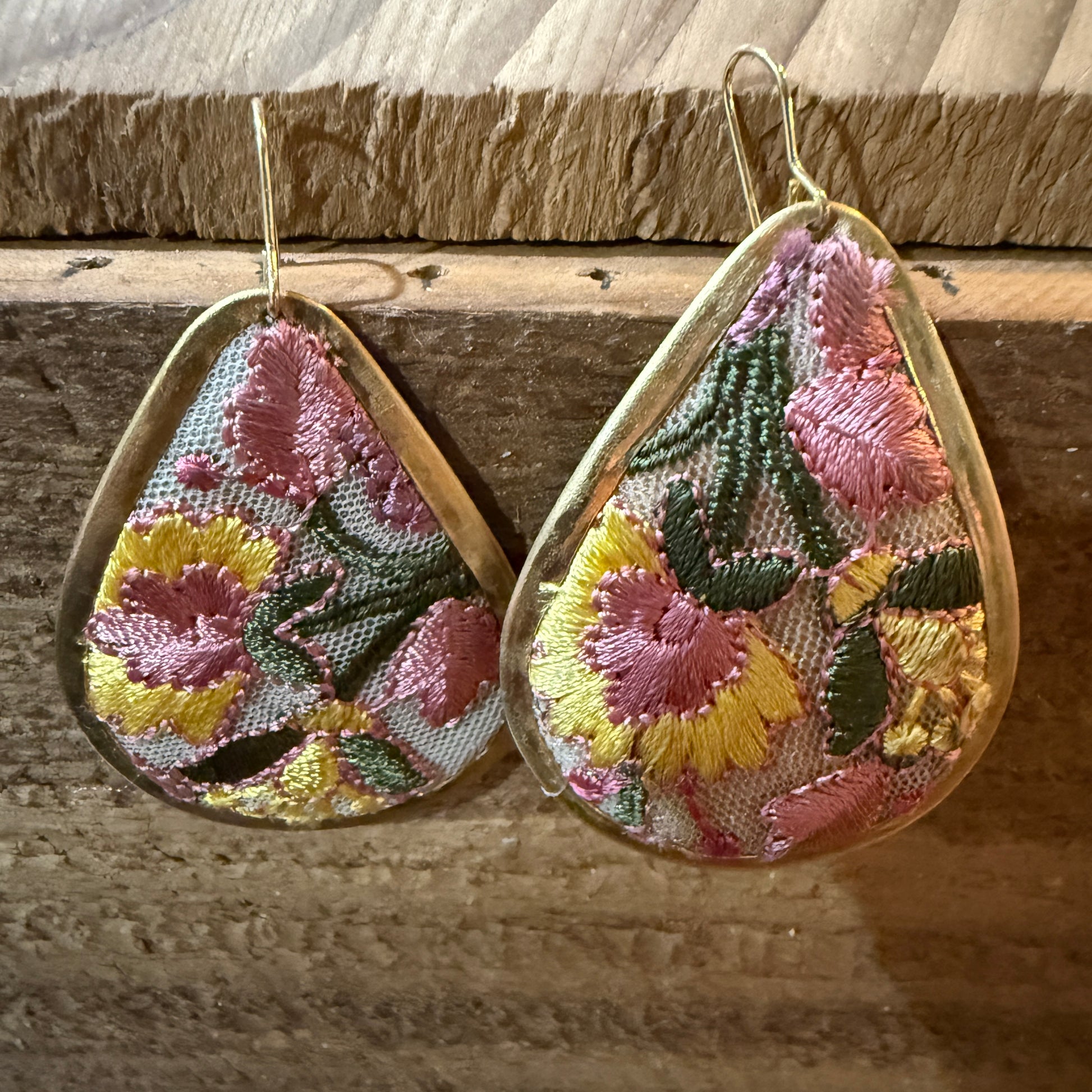 Pastel Embroidered Floral Drop Earrings Gold Tone Teardrop Wild West Boho
