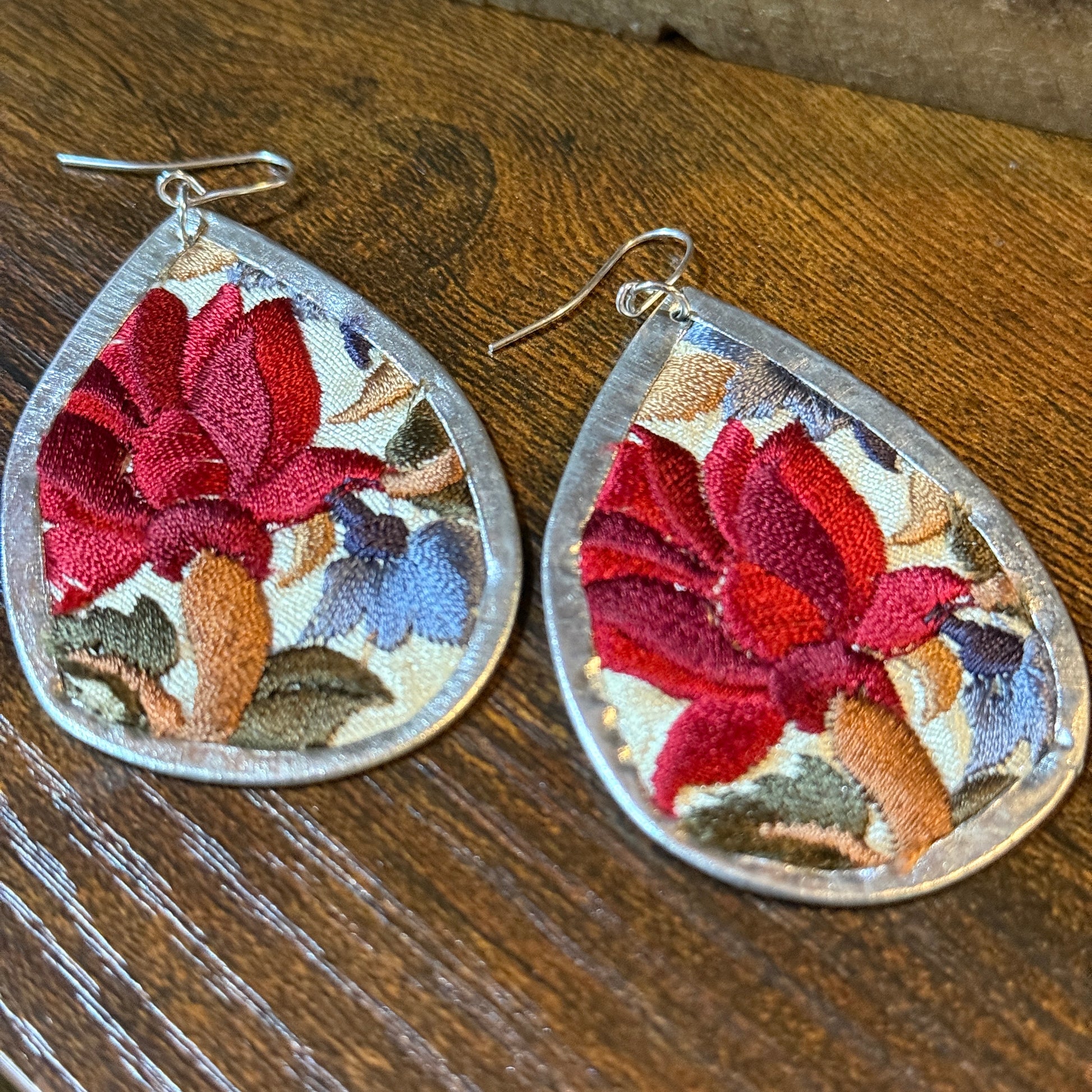 Luxurious Red Flower Embroidered Teardrop Silver Tone Wire Earring Wild West Boho