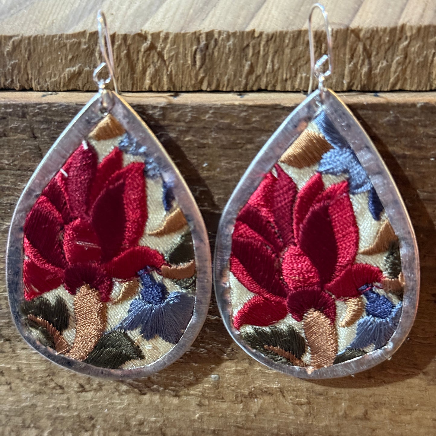 Luxurious Red Flower Embroidered Teardrop Silver Tone Wire Earring Wild West Boho
