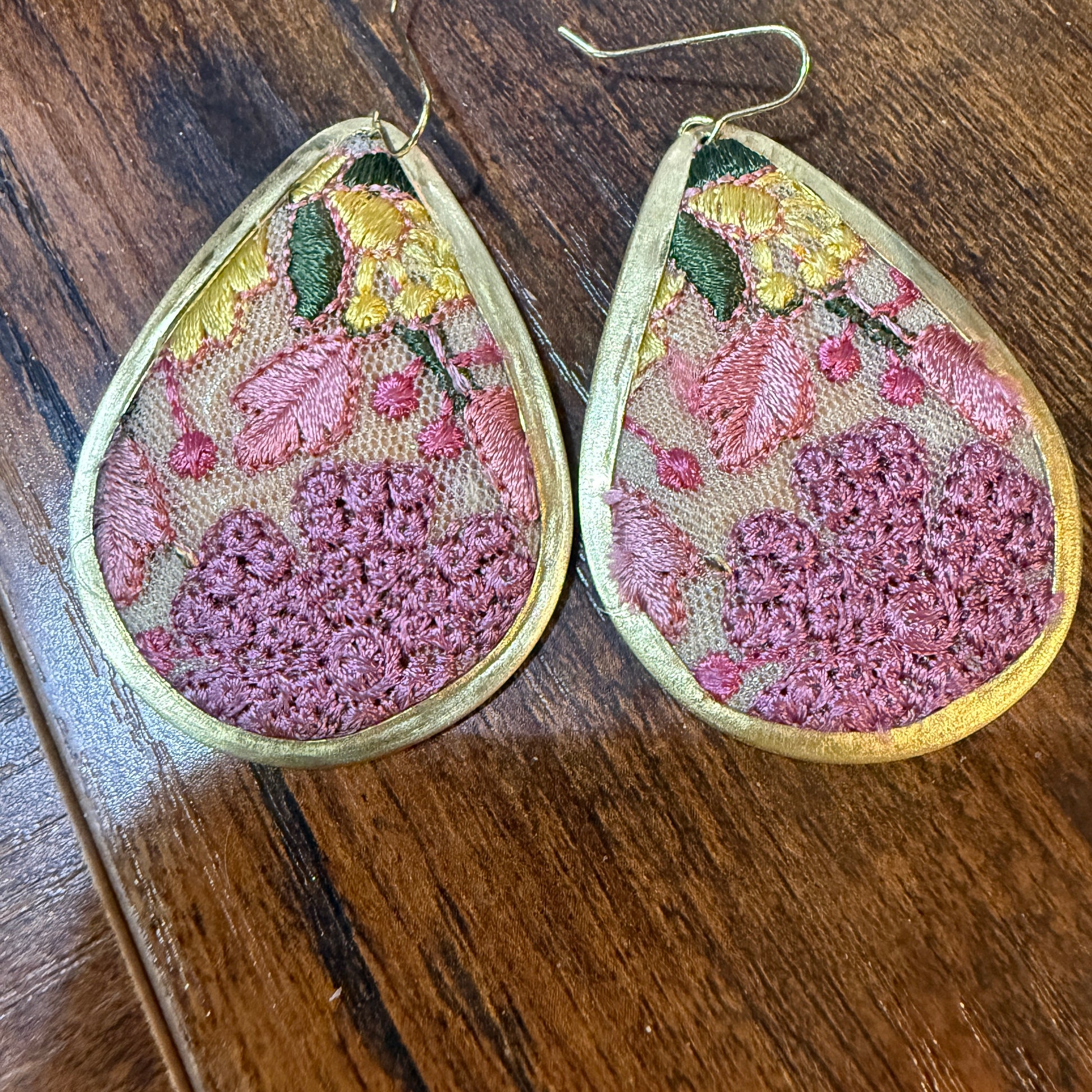 Pastel Embroidered Floral Drop Earrings Gold Tone Teardrop Wild West Boho