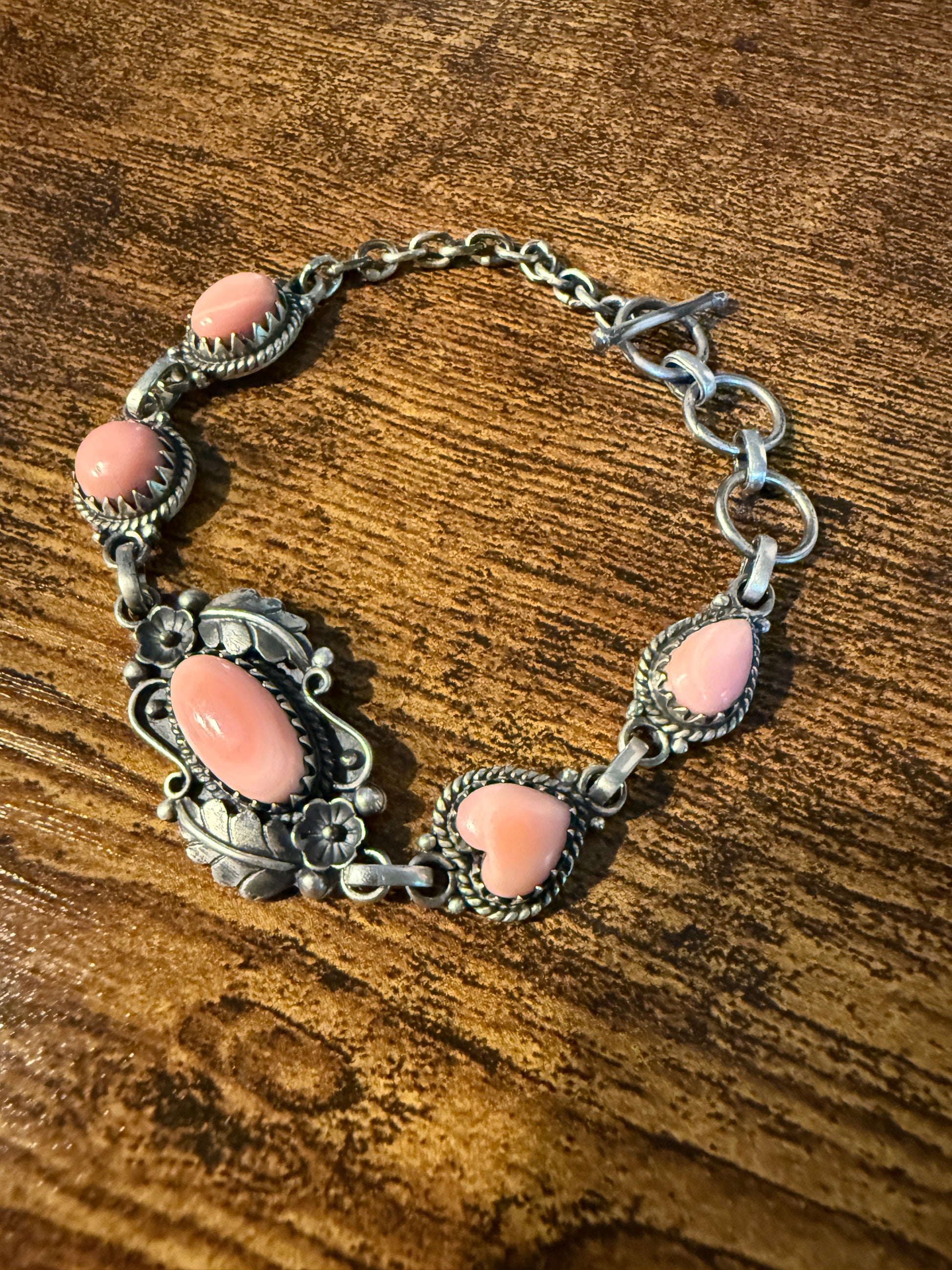 Antique Style Pink Conch Bracelet 8 Inches Oxidized Sterling Silver Adjustable Wild West Boho