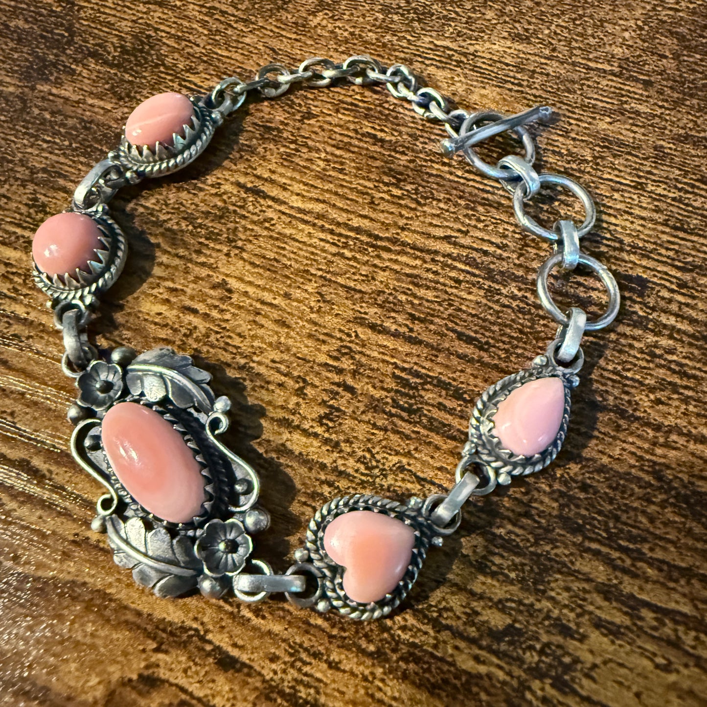 Antique Style Pink Conch Bracelet 8 Inches Oxidized Sterling Silver Adjustable Wild West Boho