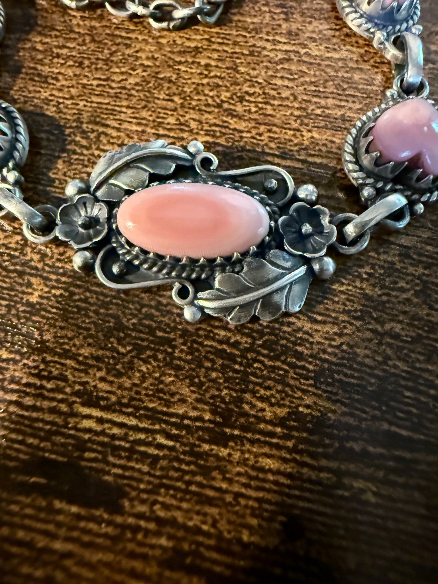 Antique Style Pink Conch Bracelet 8 Inches Oxidized Sterling Silver Adjustable Wild West Boho