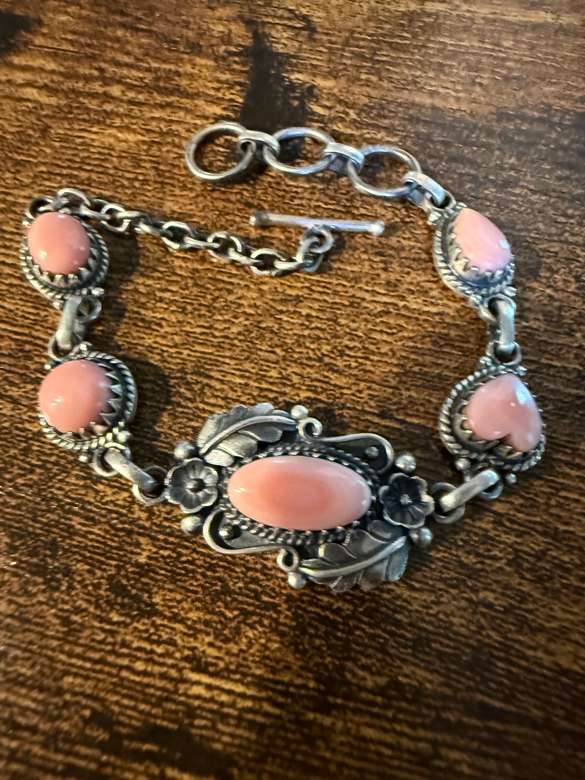 Antique Style Pink Conch Bracelet 8 Inches Oxidized Sterling Silver Adjustable Wild West Boho