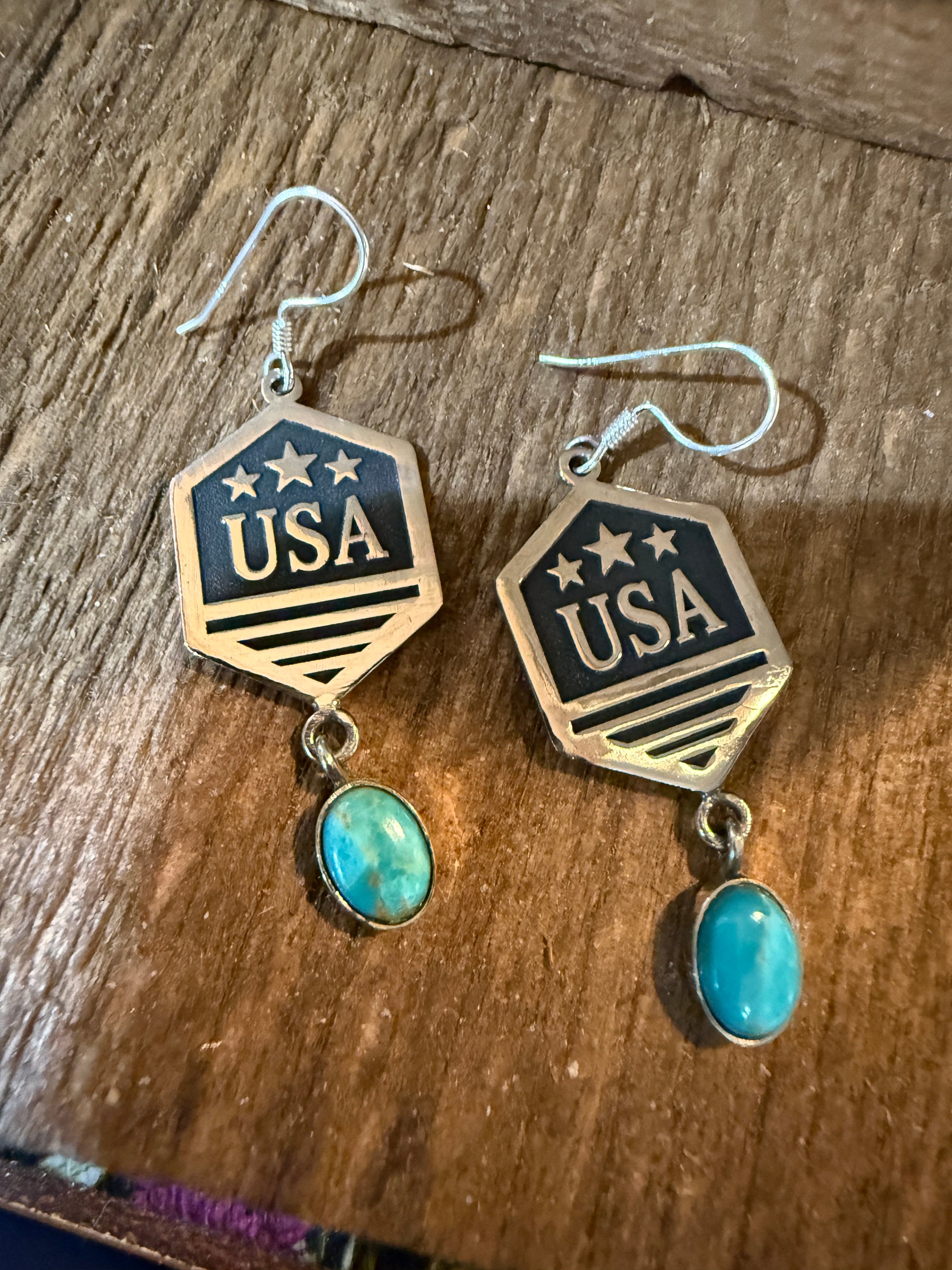 USA America Patriots Kingman Turquoise Sterling Silver Wire Drop Earrings 2 Inch Wild West Boho