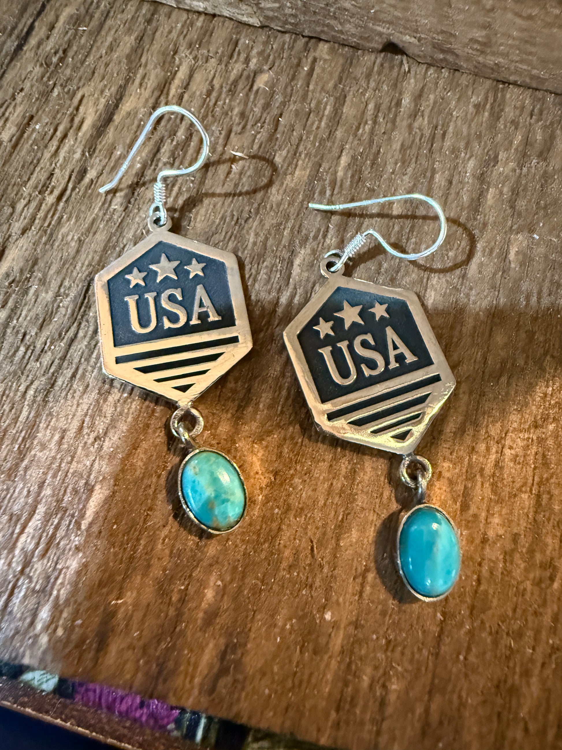 USA America Patriots Kingman Turquoise Sterling Silver Wire Drop Earrings 2 Inch Wild West Boho