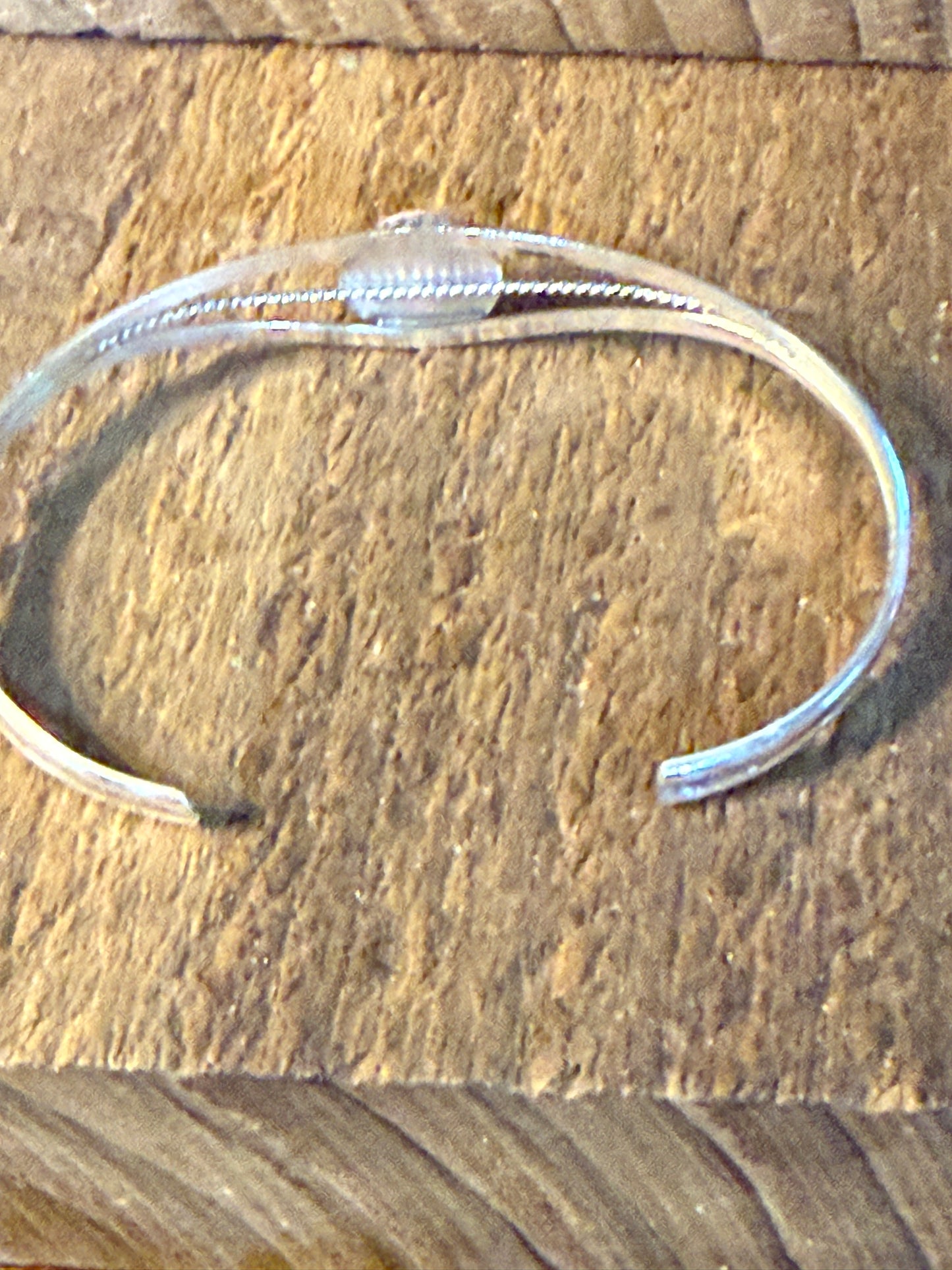 Ester White Navajo Handmade Pink Conch Cuff Bangle in Sterling Silver Size Small Silver Elegant