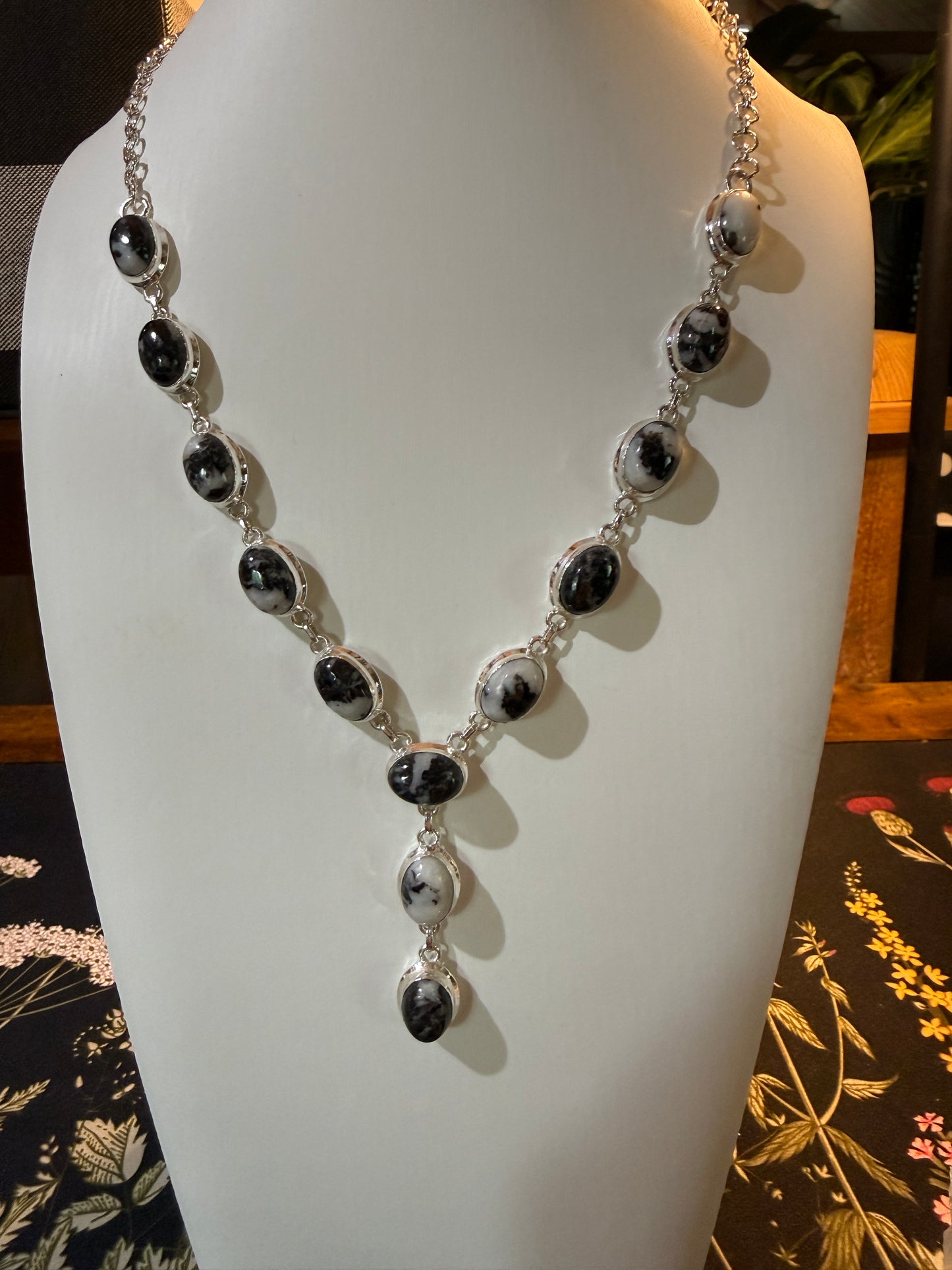 White Buffalo Dalhia Turquoise Stone Y Necklace 925 Sterling Silver Link Silver Elegant