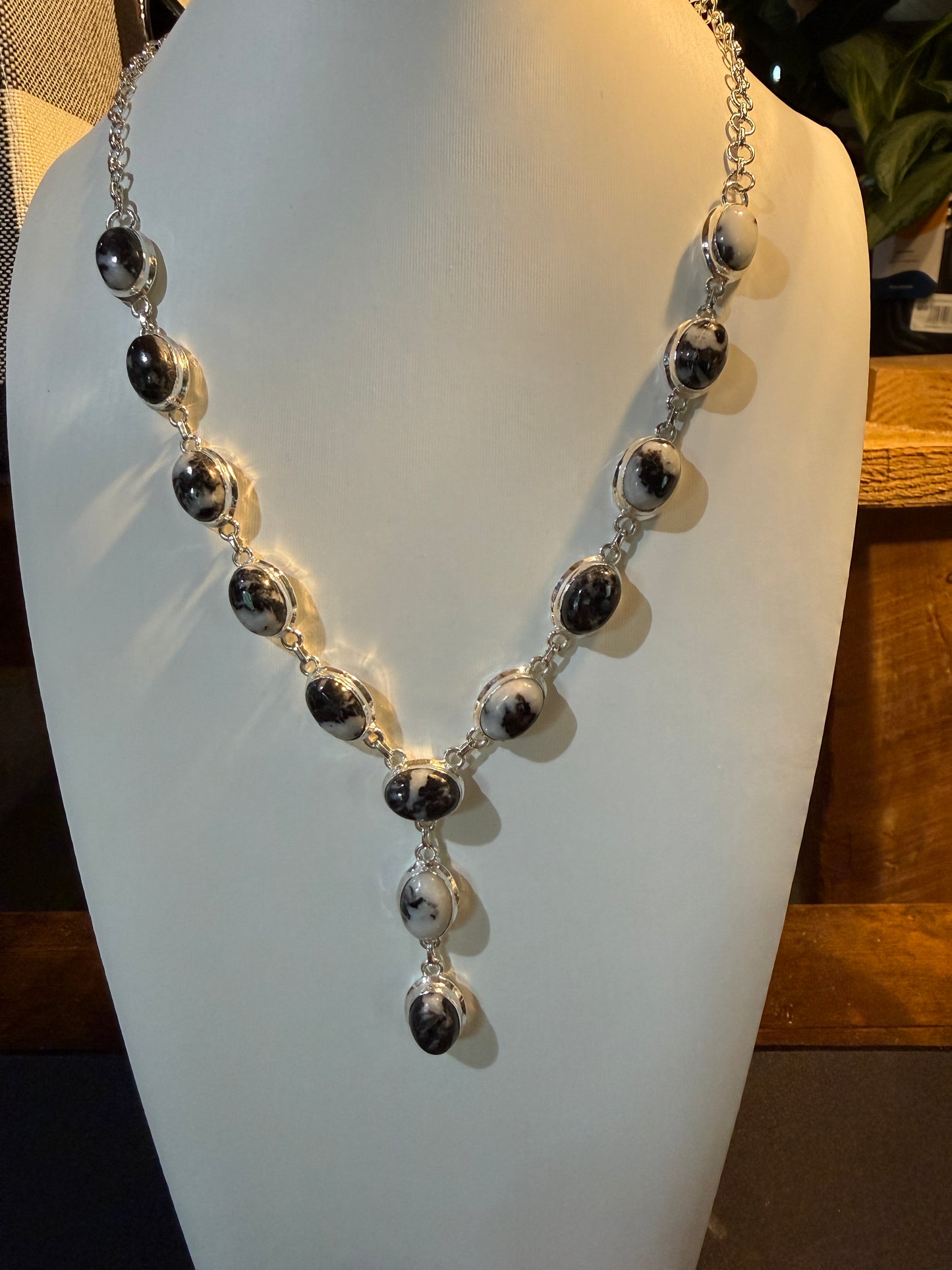 White Buffalo Dalhia Turquoise Stone Y Necklace 925 Sterling Silver Link Silver Elegant