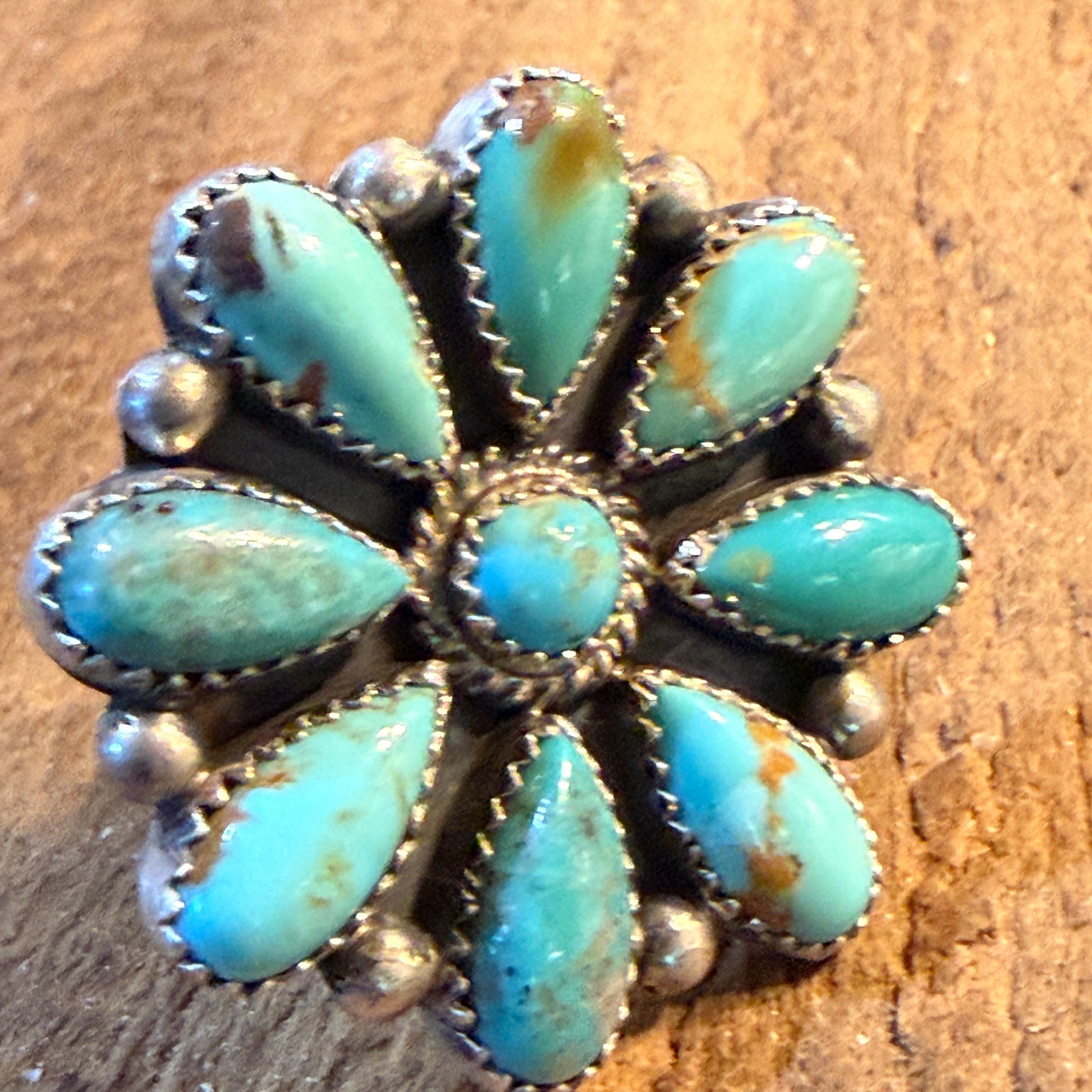 T. Smith Native Signed Mohave Turquoise Cluster Ring, Adjustable, 1.5 Inch Diameter Wild West Boho
