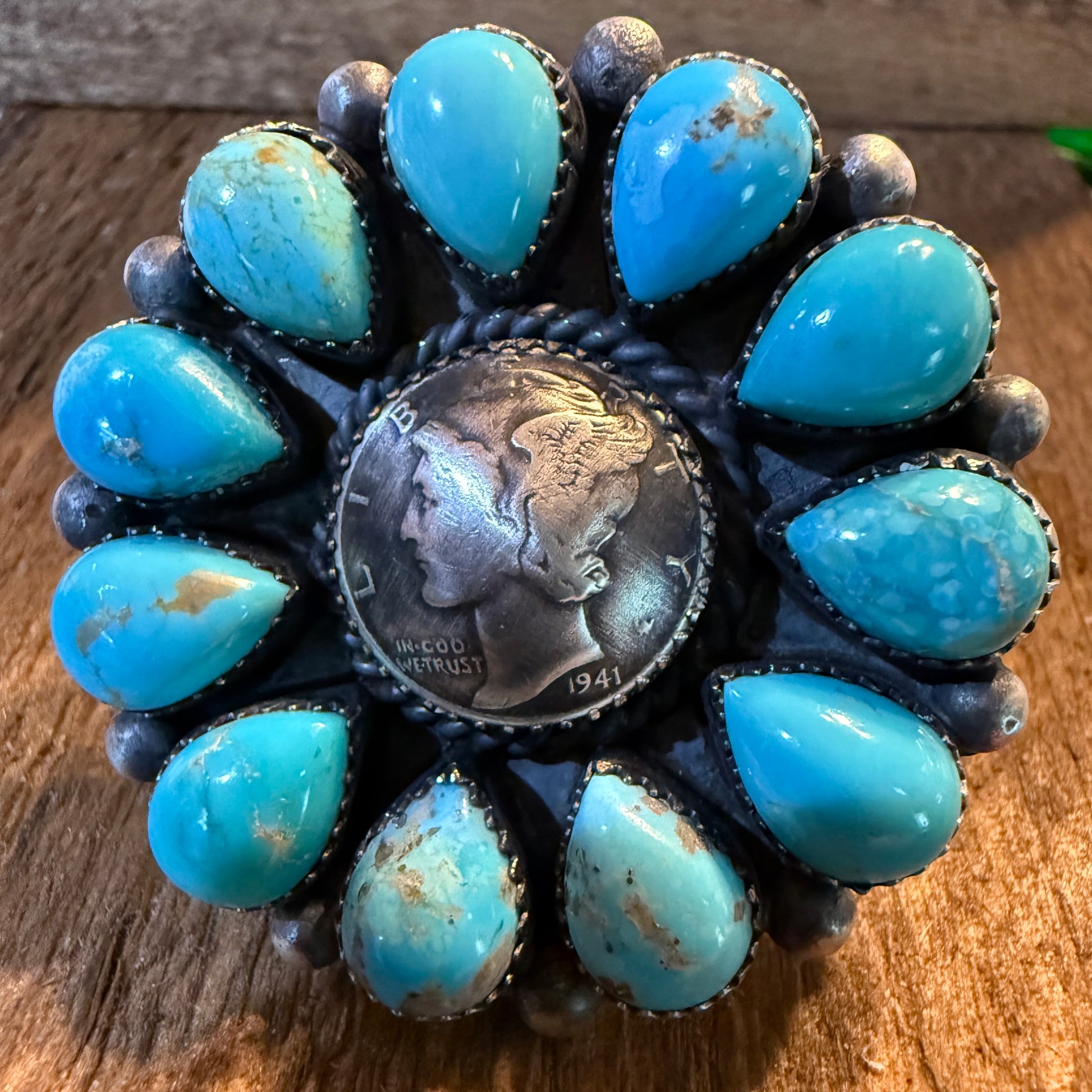 Marlene Jones Signed Navajo Handmade Coin Kingman Cluster Ring in Sterling Silver Wild West Boho