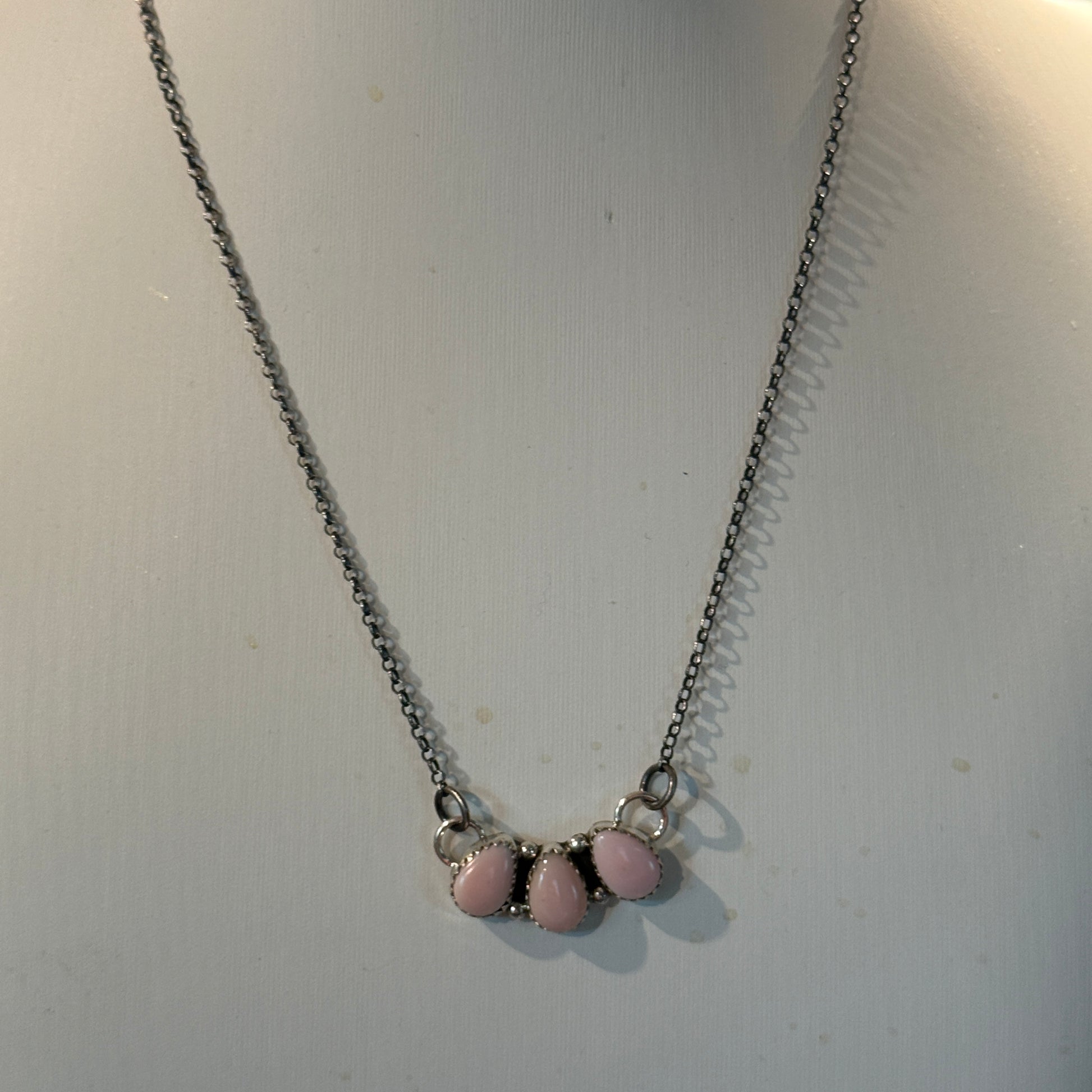Pink Queen Conch Navajo Handmade Signed B Necklace in Sterling Silver,  16 Inch Wild West Boho