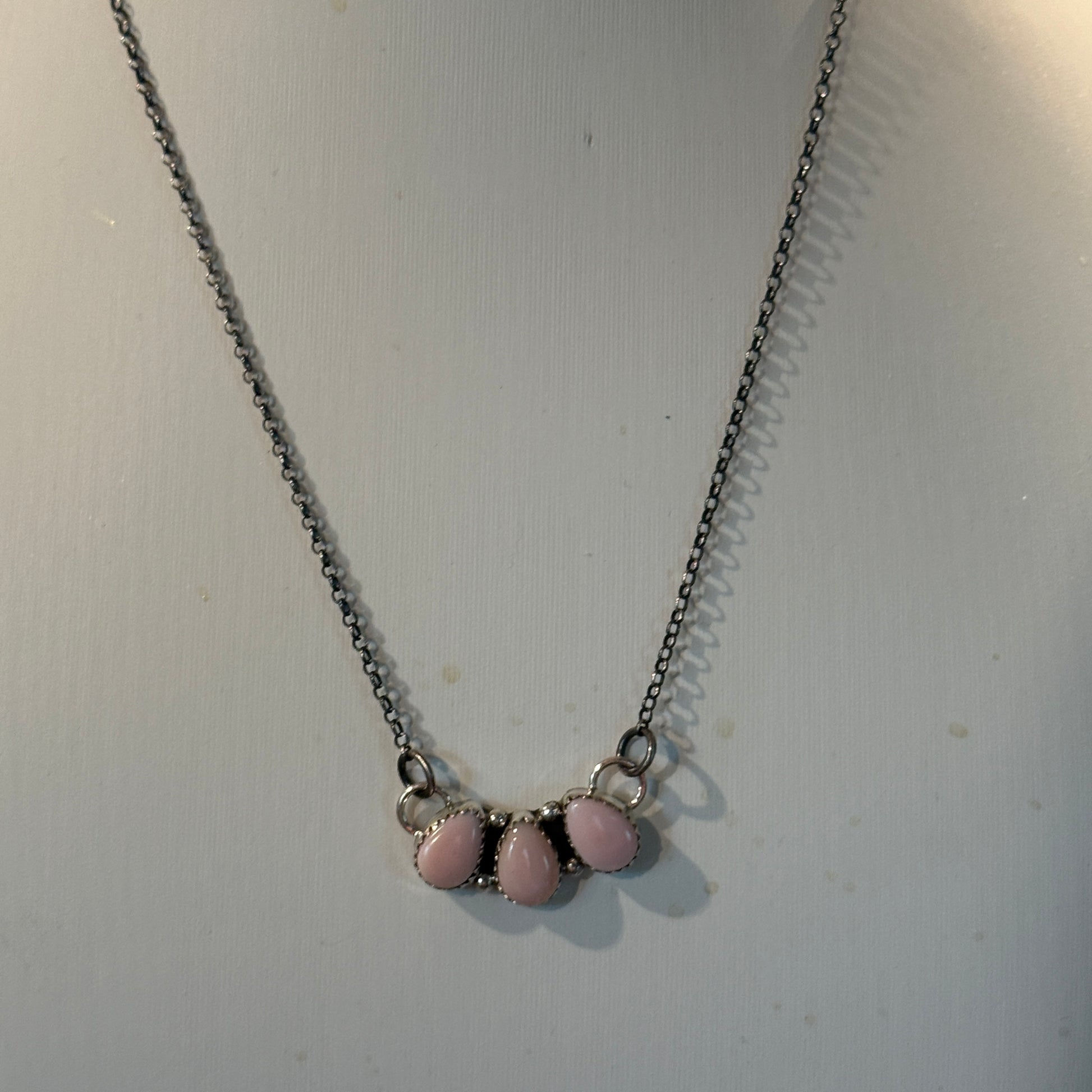 Pink Queen Conch Navajo Handmade Signed B Necklace in Sterling Silver,  16 Inch Wild West Boho
