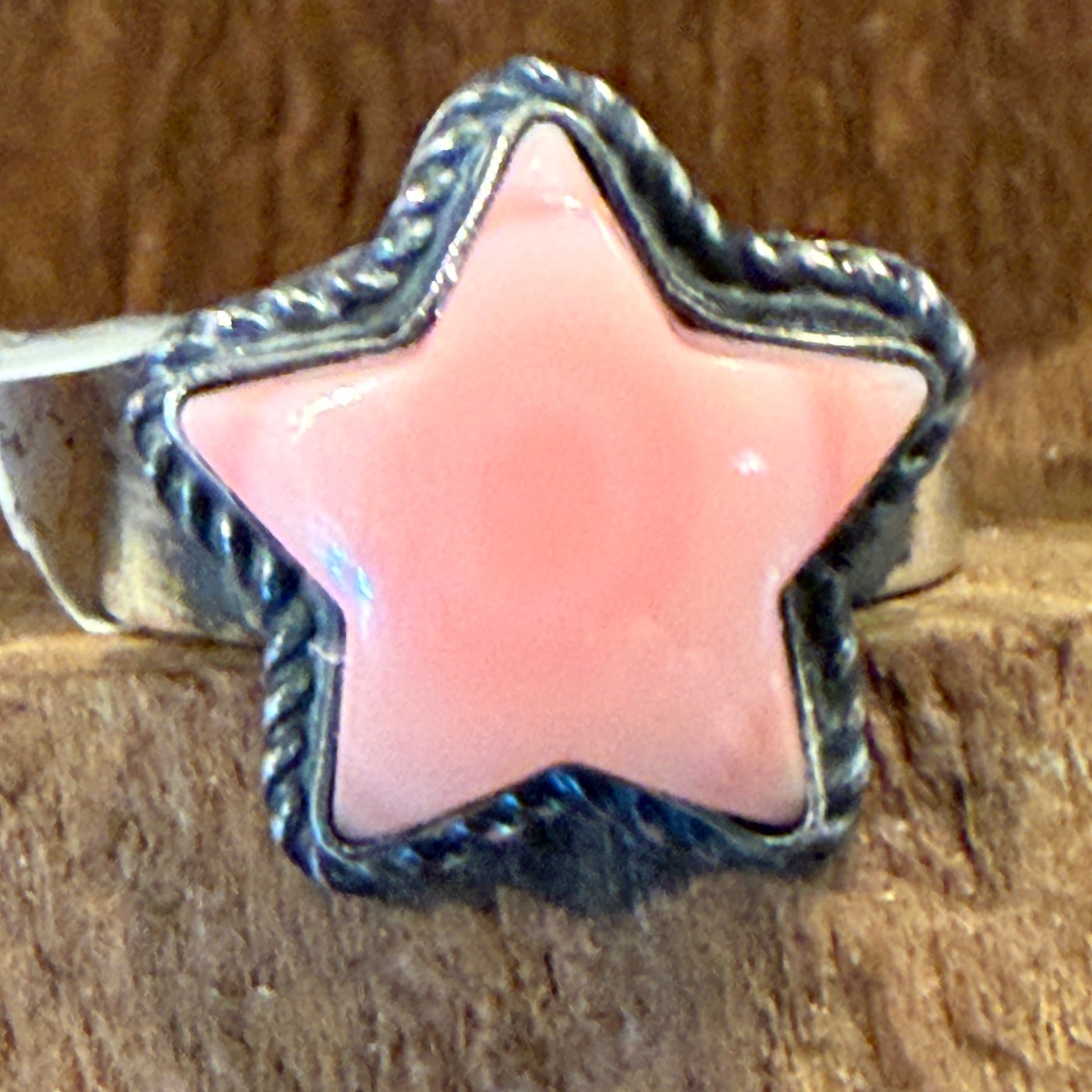 Native Handmade Arthur Bruggeman Pink Conch Star Adjustable Ring in Sterling Silver Wild West Boho