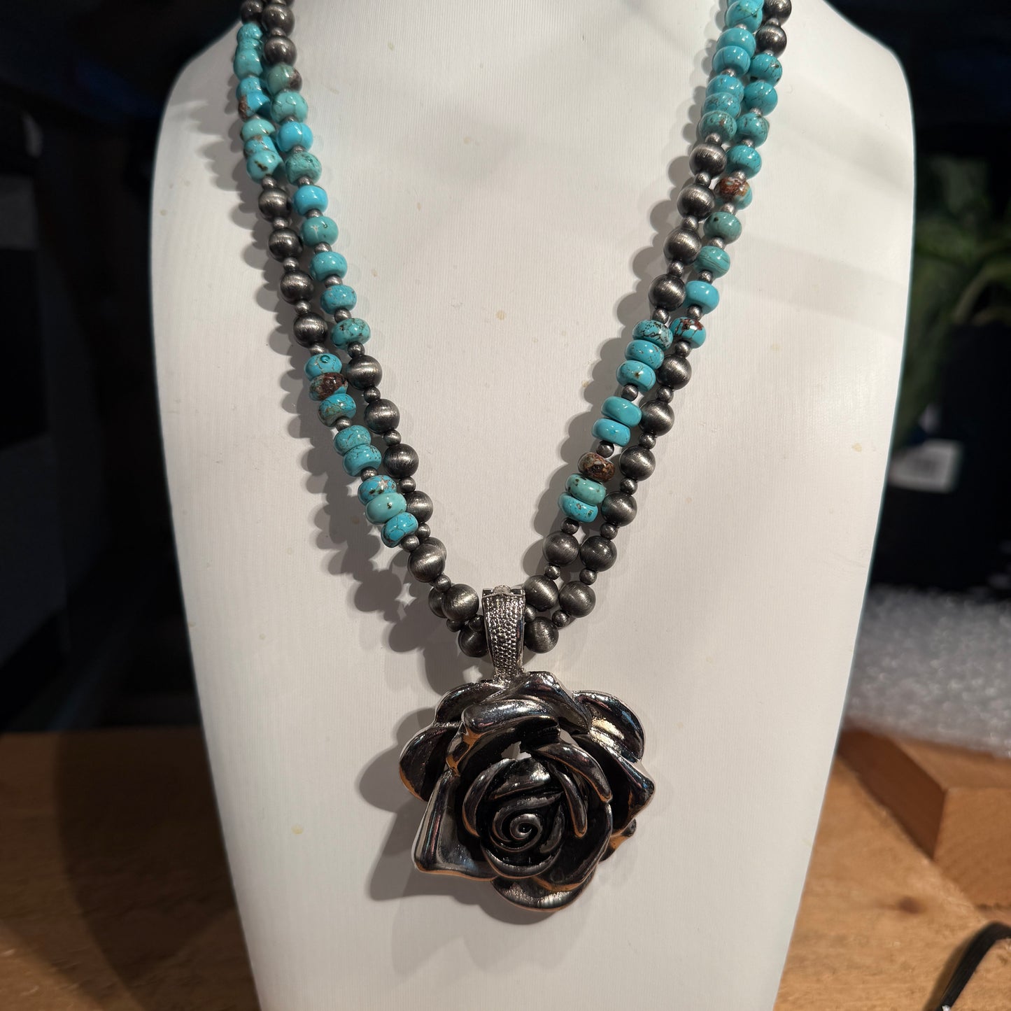 21 Inch Double Silver Desert Pearl Blue Turquoise Stone Necklace With Rose Wild West Boho