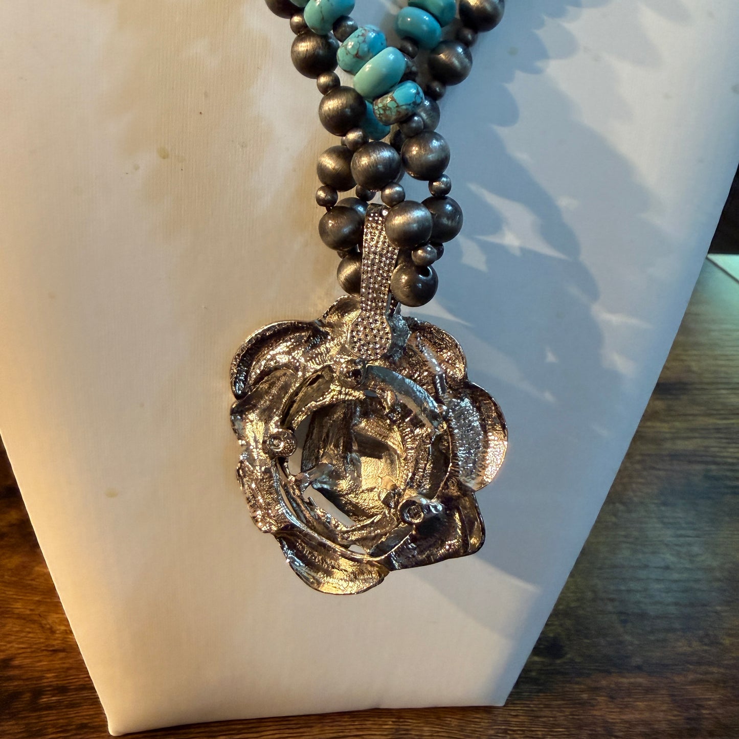 21 Inch Double Silver Desert Pearl Blue Turquoise Stone Necklace With Rose Wild West Boho