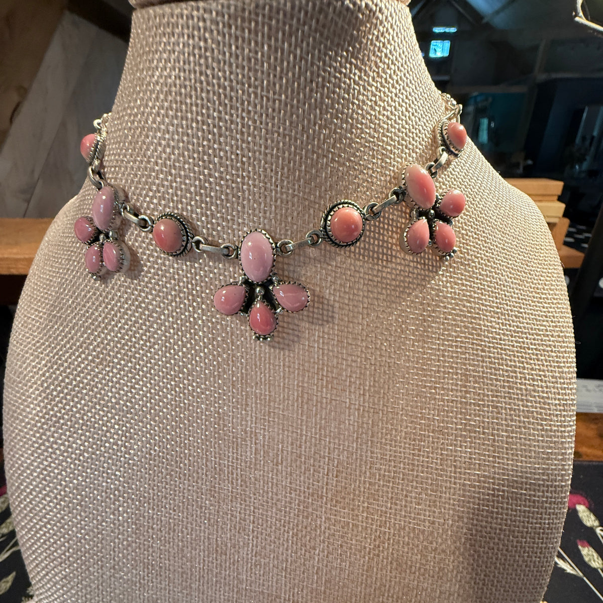 Queen Pink Conch 14 Inch Floral Choker Necklace in Sterling Silver Wild West Boho