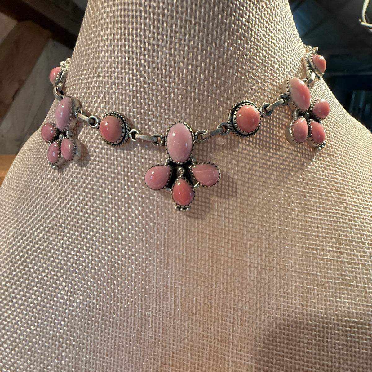 Queen Pink Conch 14 Inch Floral Choker Necklace in Sterling Silver Wild West Boho