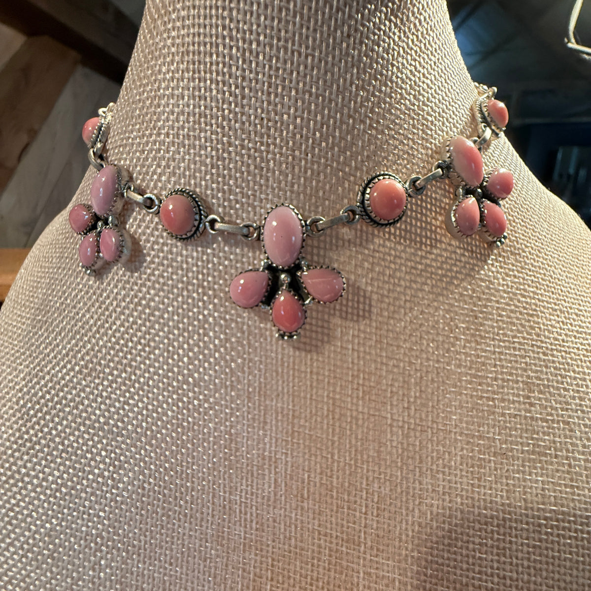 Queen Pink Conch 14 Inch Floral Choker Necklace in Sterling Silver Wild West Boho