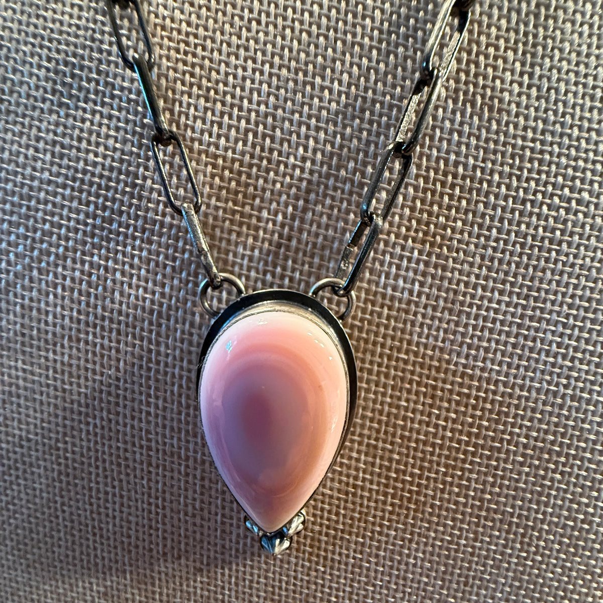Native Signed Tony Yazzi Queen Pink Conch Heavy Paper Clip Chain Necklace Sterling Silver Wild West Boho