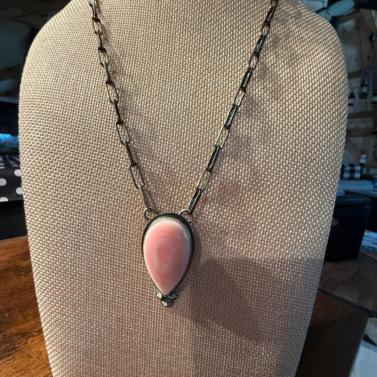 Native Signed Tony Yazzi Queen Pink Conch Heavy Paper Clip Chain Necklace Sterling Silver Wild West Boho