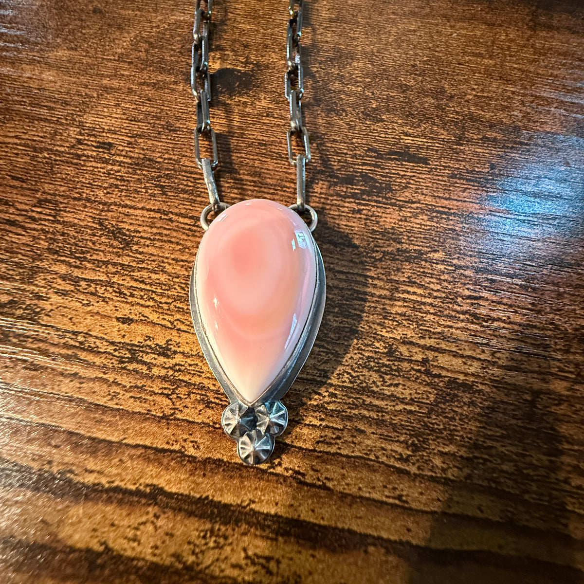 Native Signed Tony Yazzi Queen Pink Conch Heavy Paper Clip Chain Necklace Sterling Silver Wild West Boho