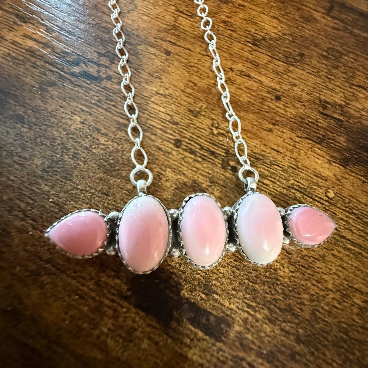 Queen Pink Conch 2 Inch Bar Necklace In Sterling Silver 18 Inch Chain Wild West Boho