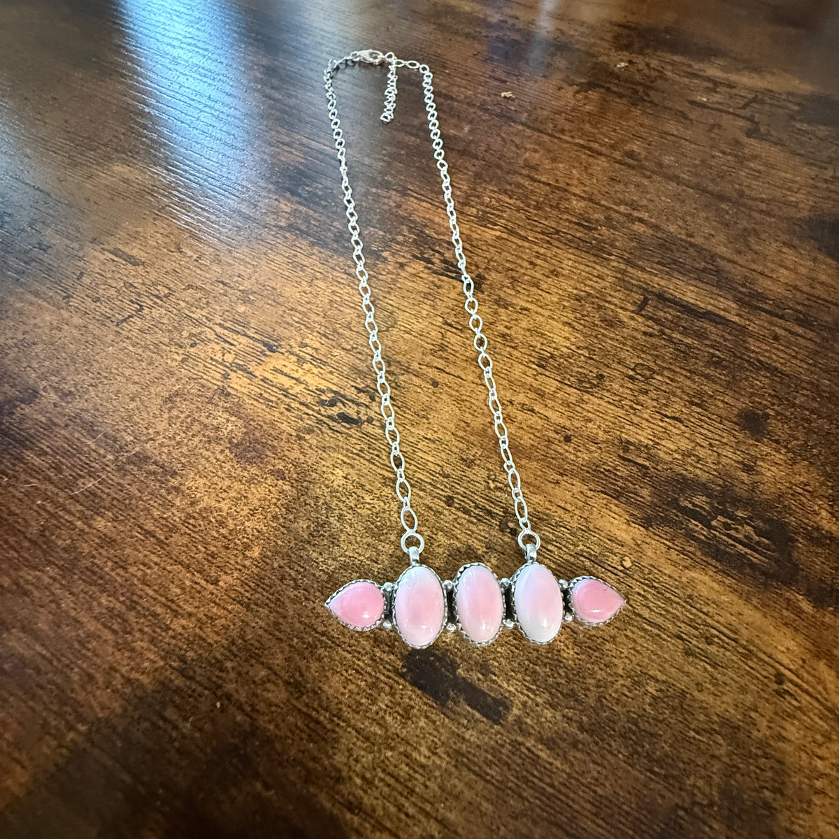 Queen Pink Conch 2 Inch Bar Necklace In Sterling Silver 18 Inch Chain Wild West Boho