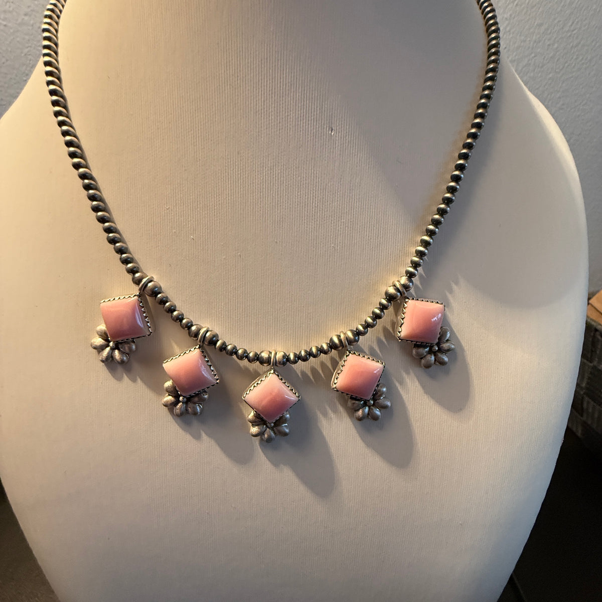 Queen Pink Conch 3mm Desert Pearl Choker Necklace in Sterling Silver Wild West Boho